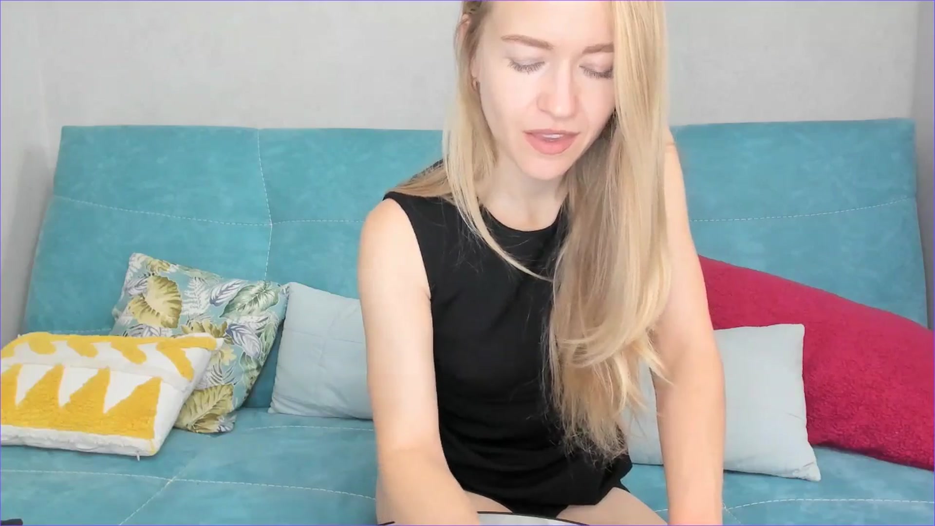 Gallery image thumbnail from Angel_Kristy's myfreecams stream on, 10/29/2025, 04:05 image 18 of 20