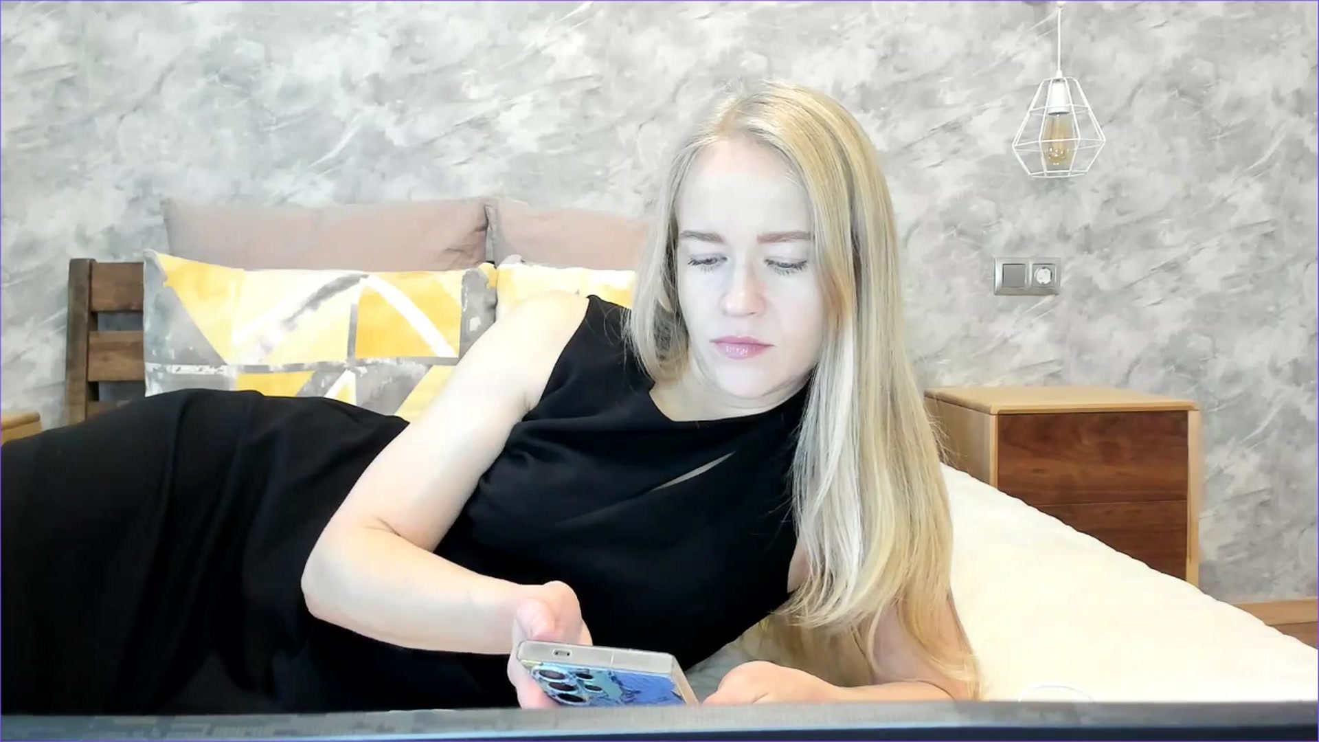 Gallery image thumbnail from Angel_Kristy's myfreecams stream on, 11/11/2025, 04:25 image 2 of 20