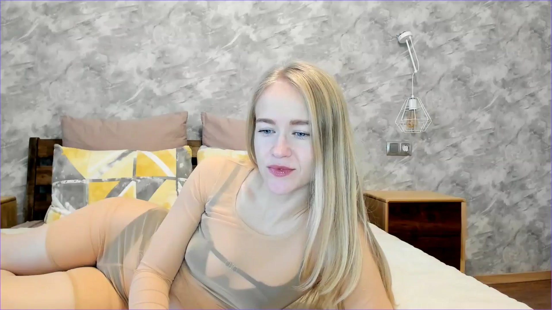 Gallery image thumbnail from Angel_Kristy's myfreecams stream on, 11/13/2025, 03:59 image 3 of 20