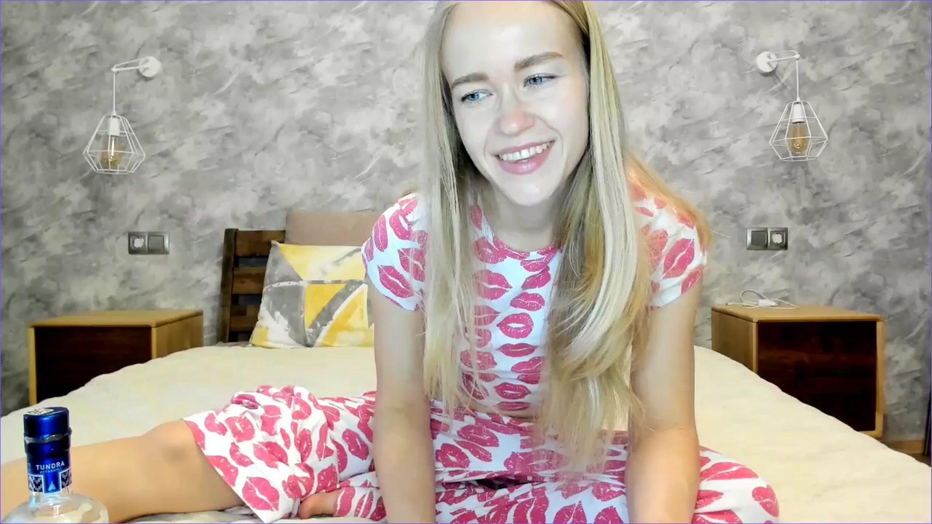 Gallery image thumbnail from Angel_Kristy's myfreecams stream on, 11/21/2025, 05:00 image 5 of 20