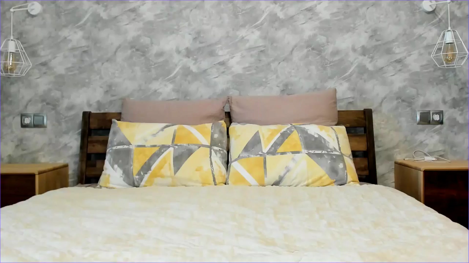 Gallery image thumbnail from Angel_Kristy's myfreecams stream on, 11/21/2025, 05:00 image 19 of 20