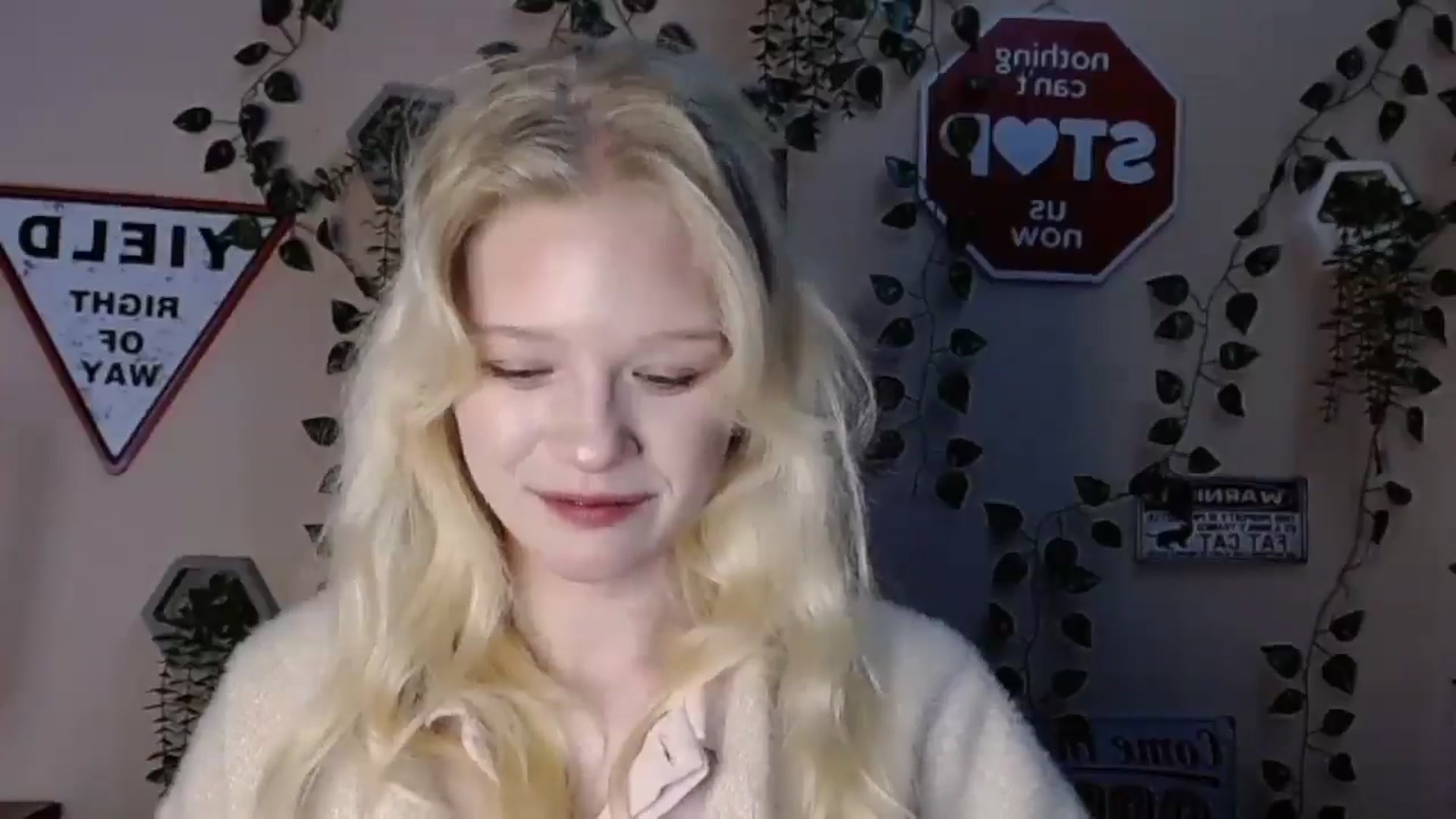 Gallery image thumbnail from Angel_baby's myfreecams stream on, 01/18/2026, 02:09 image 7 of 20