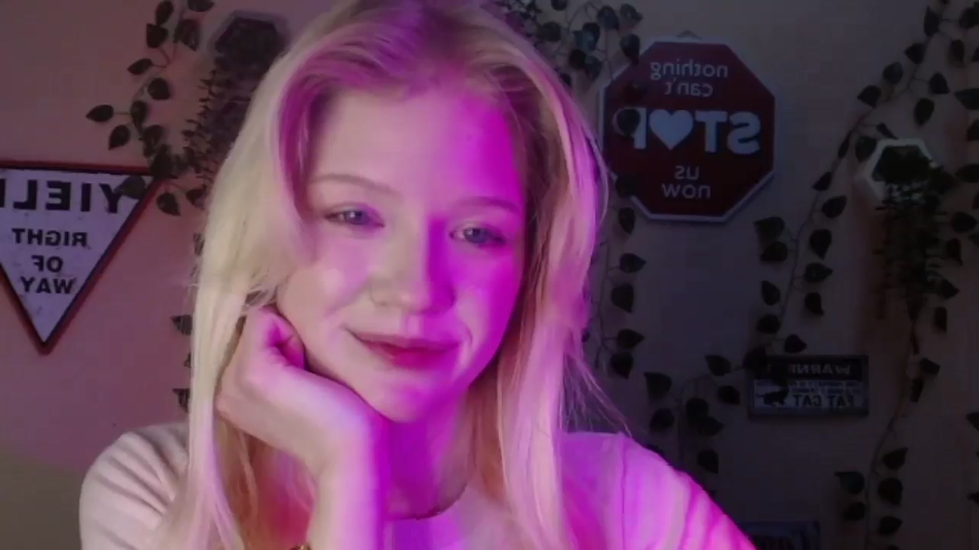 Gallery image thumbnail from Angel_baby's myfreecams stream on, 01/26/2026, 15:51 image 17 of 20