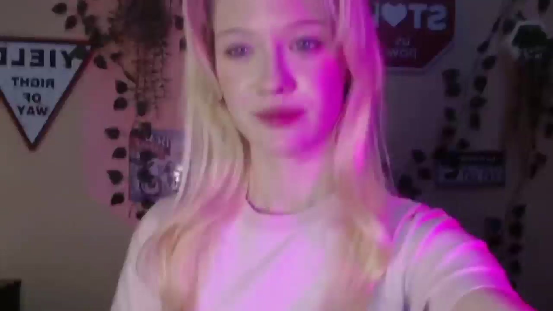 Gallery image thumbnail from Angel_baby's myfreecams stream on, 01/26/2026, 15:51 image 1 of 20