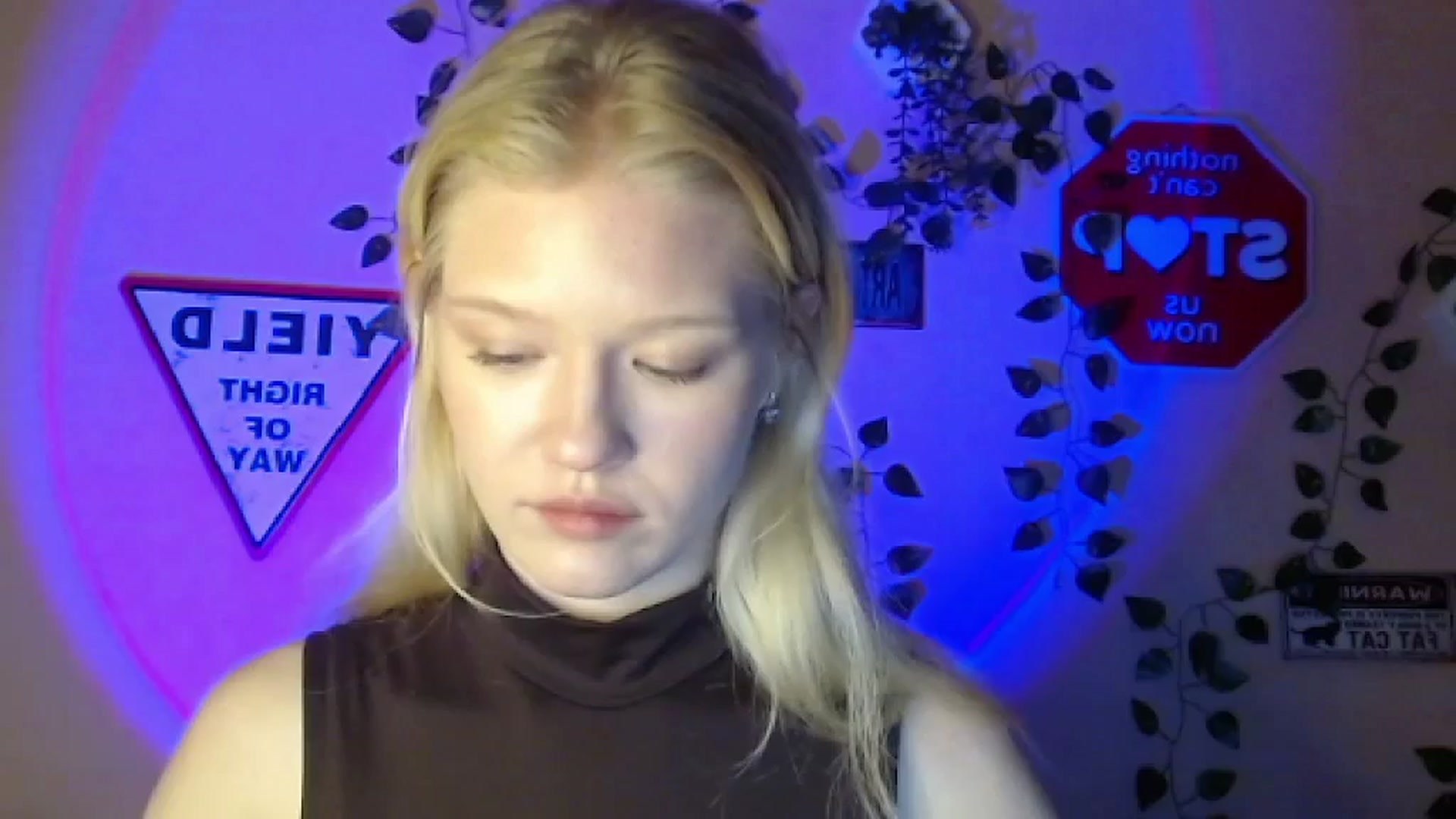 Gallery image thumbnail from Angel_baby's myfreecams stream on, 02/15/2026, 16:10 image 18 of 20