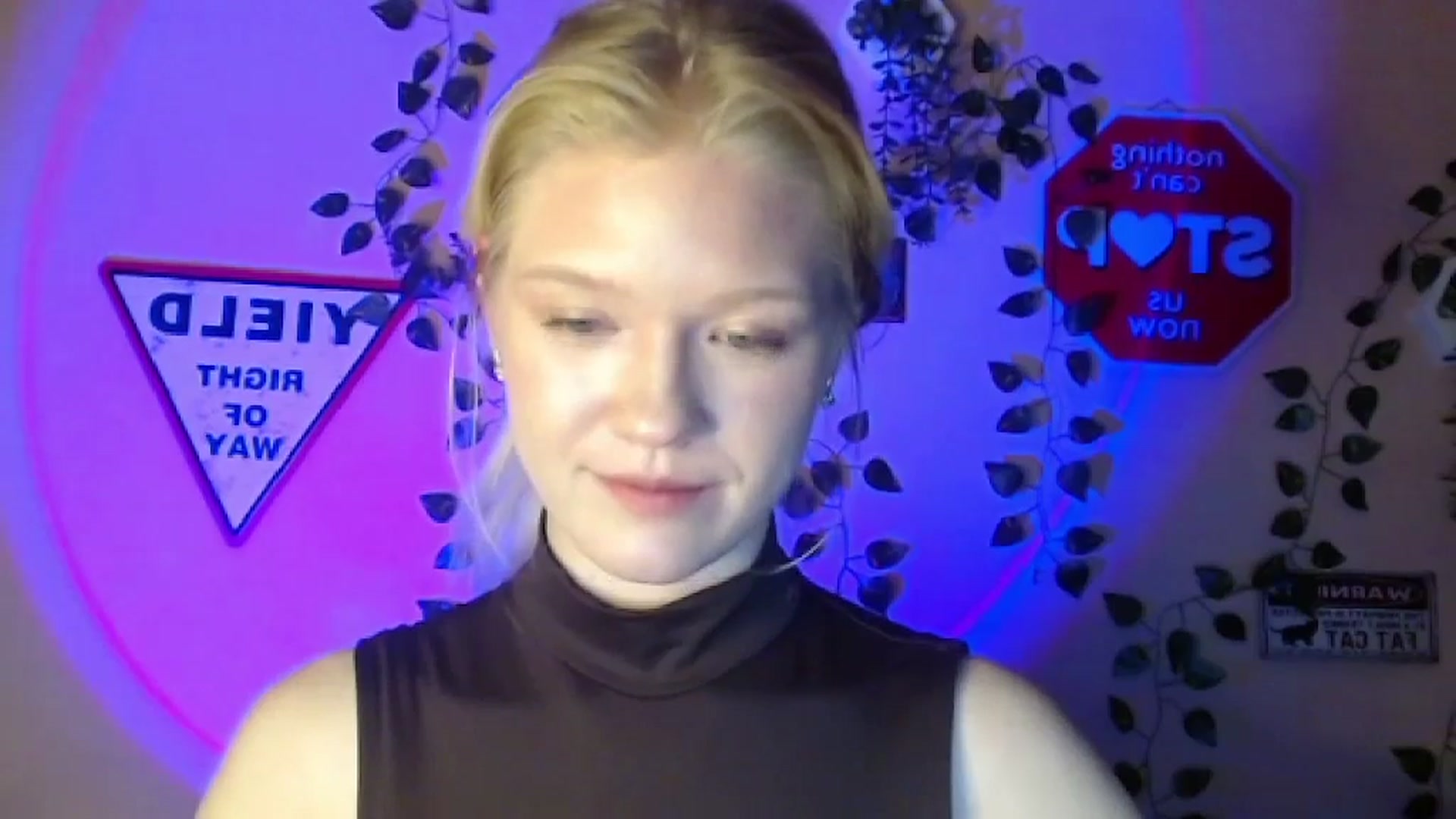 Gallery image thumbnail from Angel_baby's myfreecams stream on, 02/15/2026, 17:51 image 16 of 20