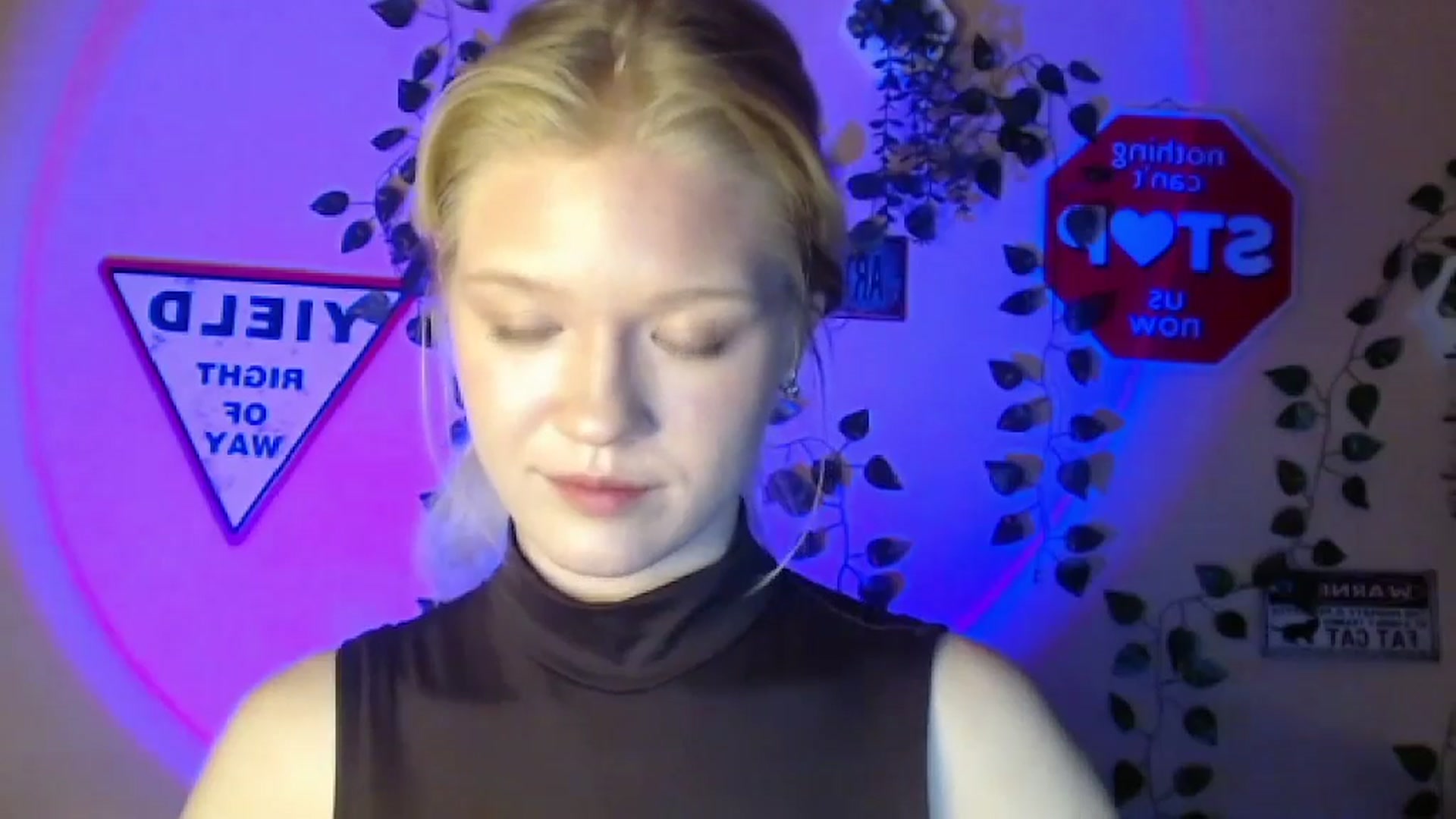 Gallery image thumbnail from Angel_baby's myfreecams stream on, 02/15/2026, 17:51 image 14 of 20