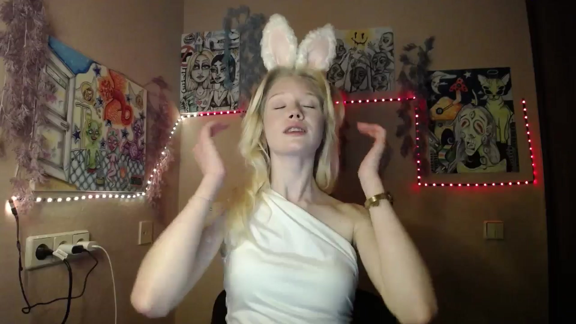 Gallery image thumbnail from Angel_baby's myfreecams stream on, 02/24/2026, 19:04 image 16 of 20