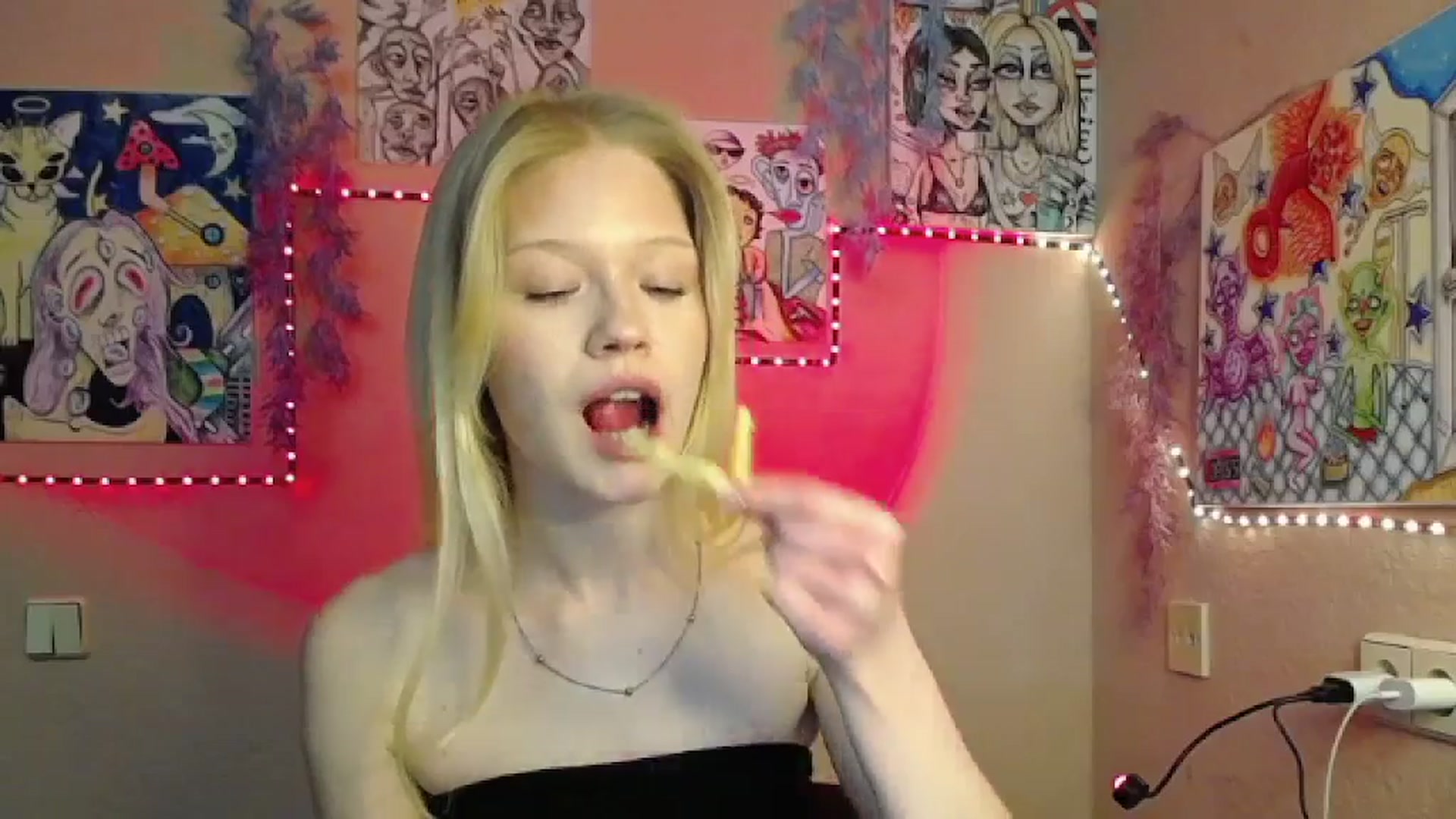 Gallery image thumbnail from Angel_baby's myfreecams stream on, 03/09/2026, 17:30 image 5 of 20