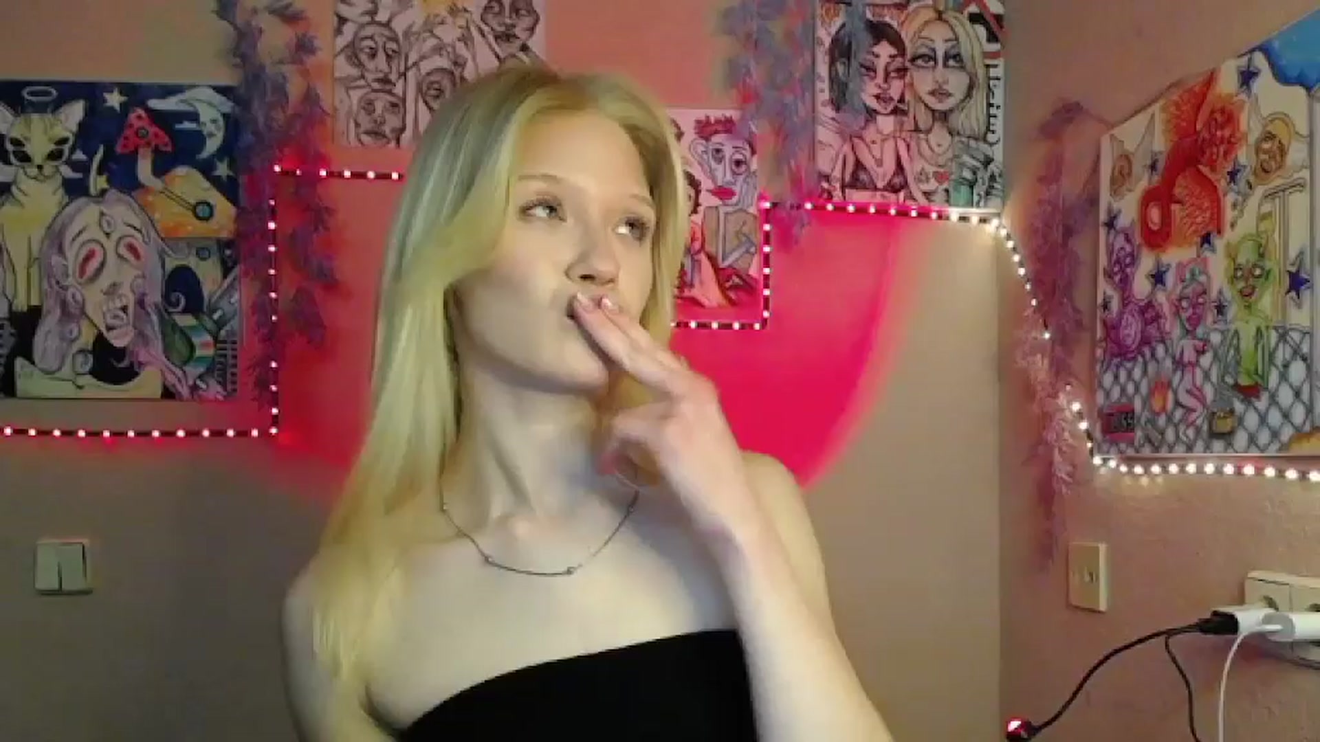 Gallery image thumbnail from Angel_baby's myfreecams stream on, 03/09/2026, 18:18 image 12 of 20