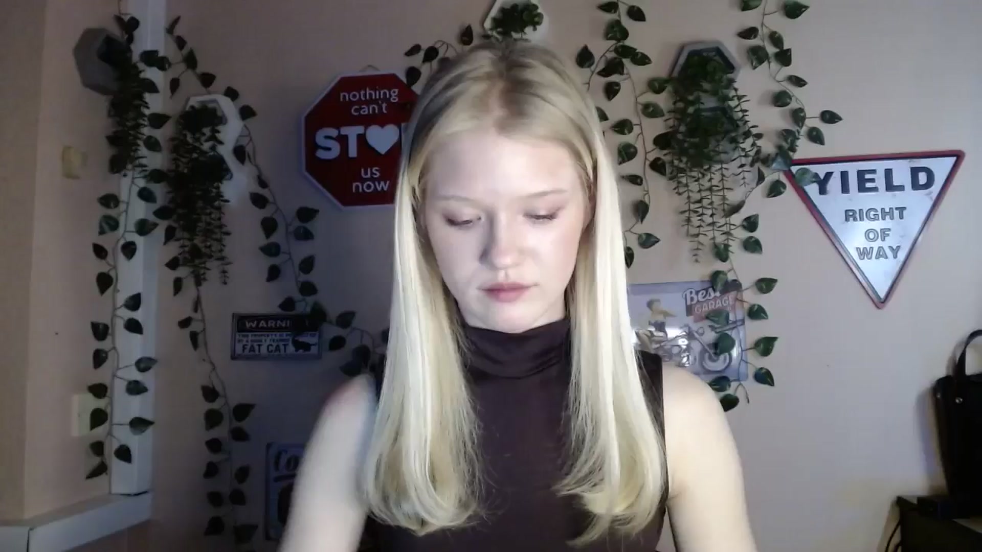 Gallery image thumbnail from Angel_baby's myfreecams stream on, 03/17/2026, 17:04 image 18 of 20