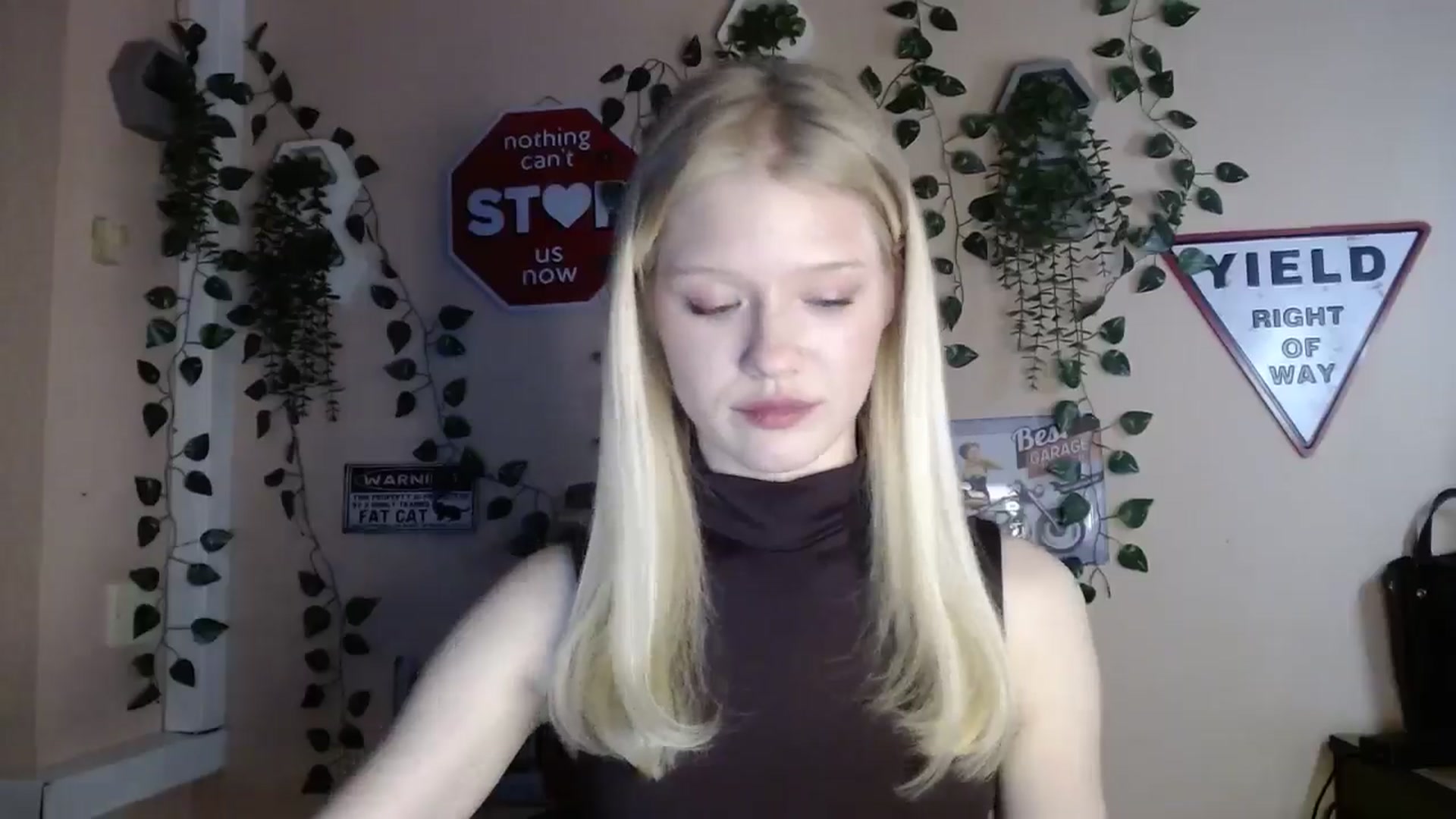 Gallery image thumbnail from Angel_baby's myfreecams stream on, 03/17/2026, 17:04 image 13 of 20