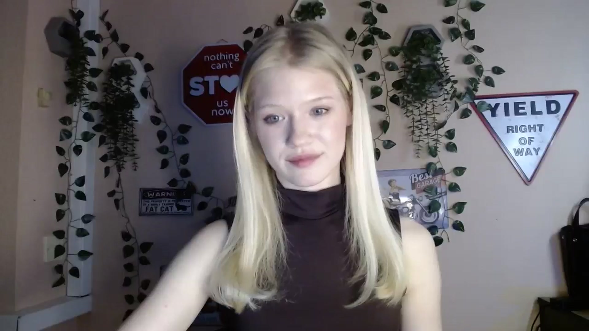 Gallery image thumbnail from Angel_baby's myfreecams stream on, 03/17/2026, 17:04 image 15 of 20