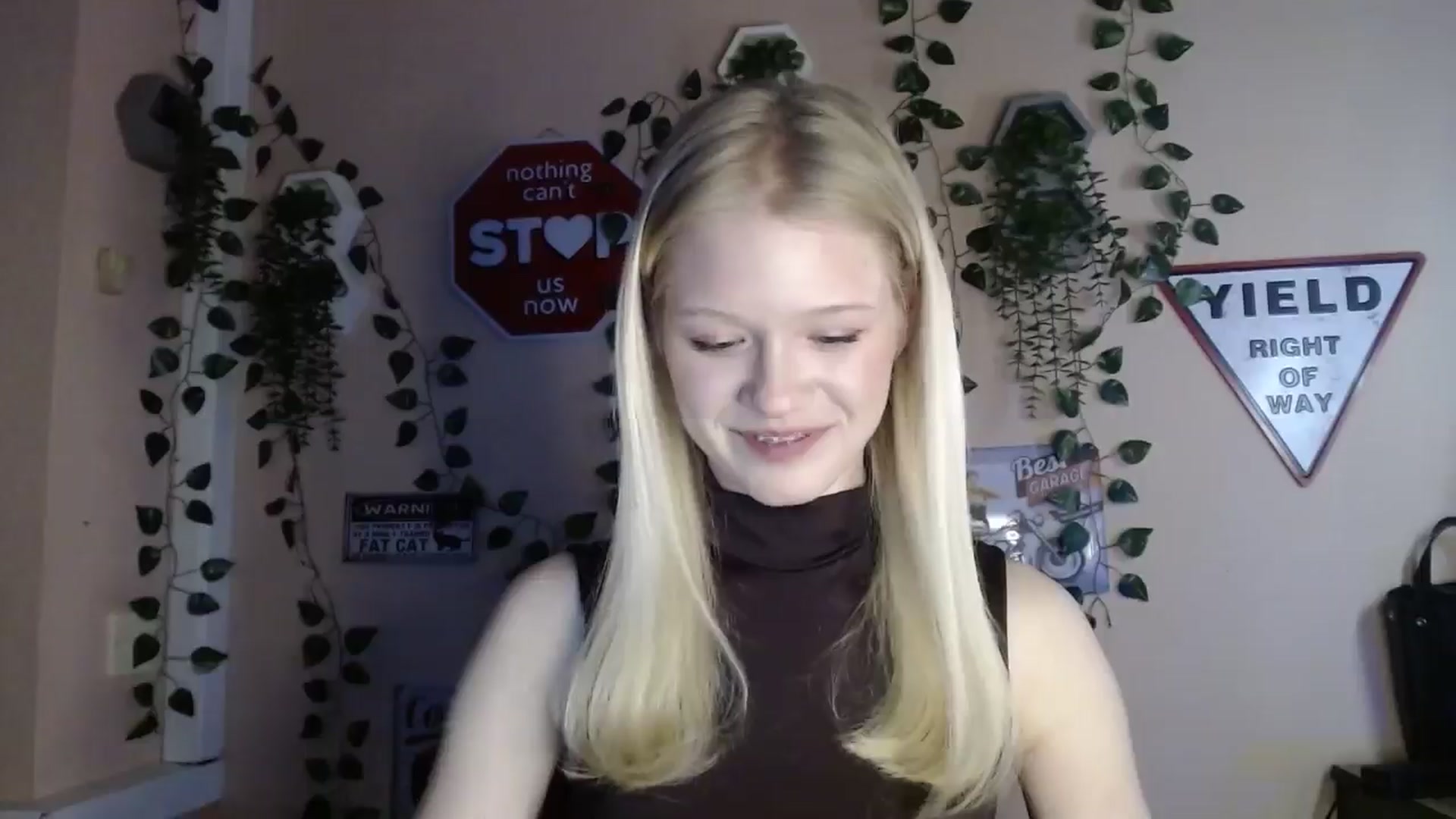 Gallery image thumbnail from Angel_baby's myfreecams stream on, 03/17/2026, 17:04 image 3 of 20