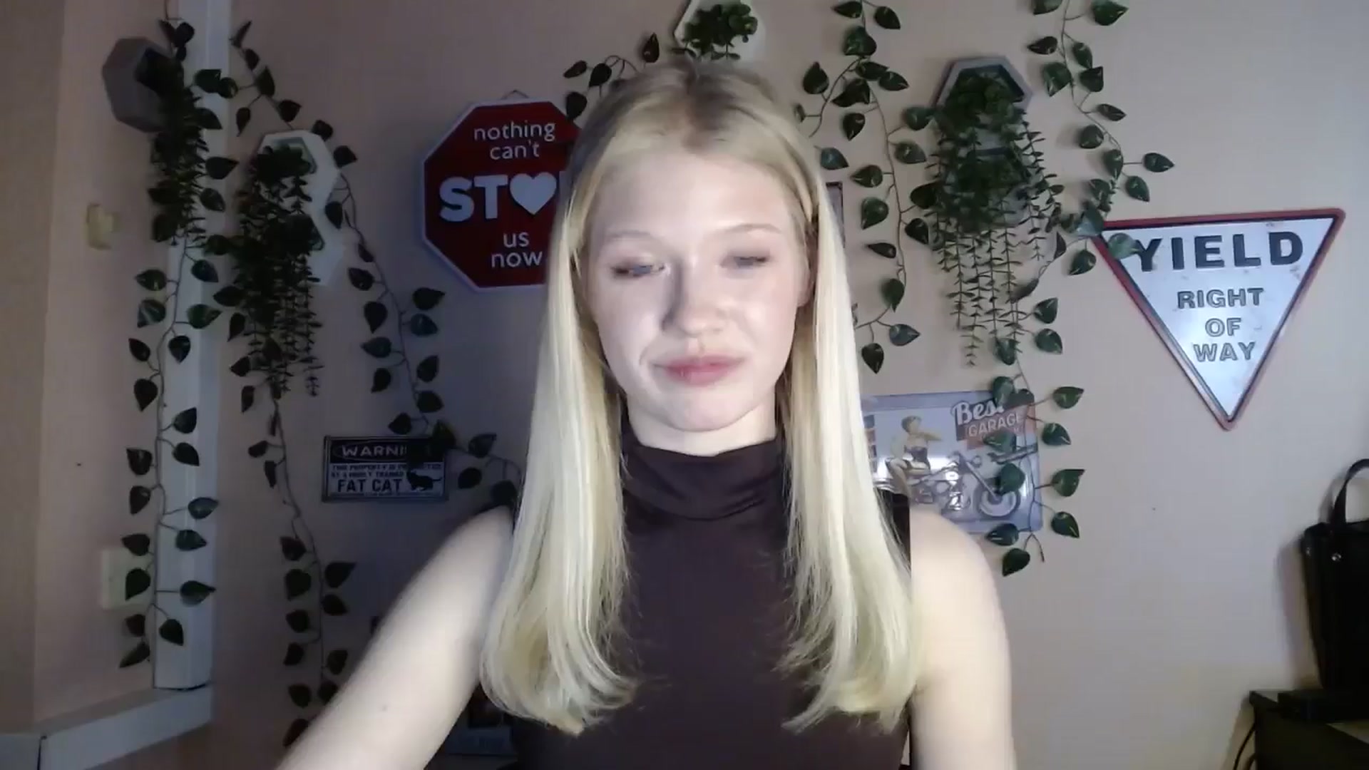 Gallery image thumbnail from Angel_baby's myfreecams stream on, 03/17/2026, 17:04 image 14 of 20