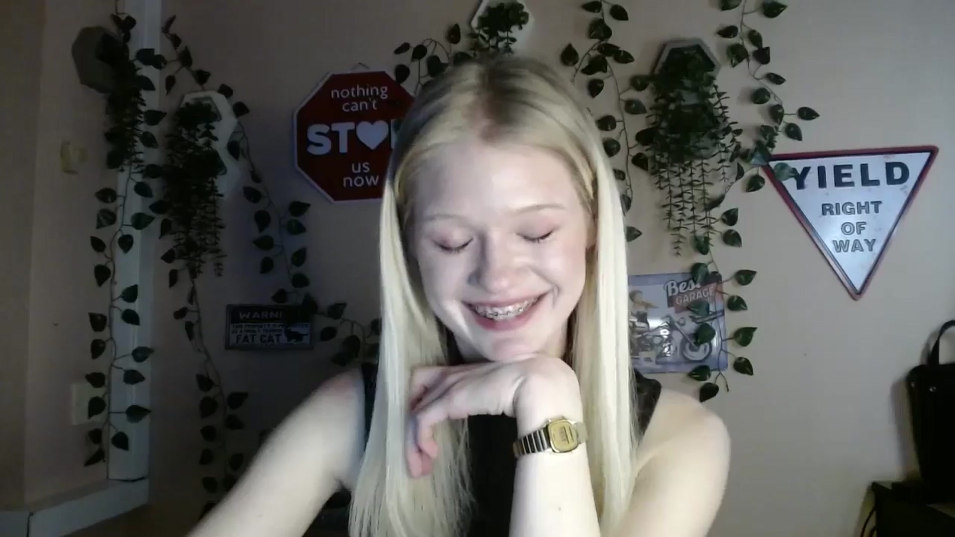 Gallery image thumbnail from Angel_baby's myfreecams stream on, 03/17/2026, 17:04 image 20 of 20