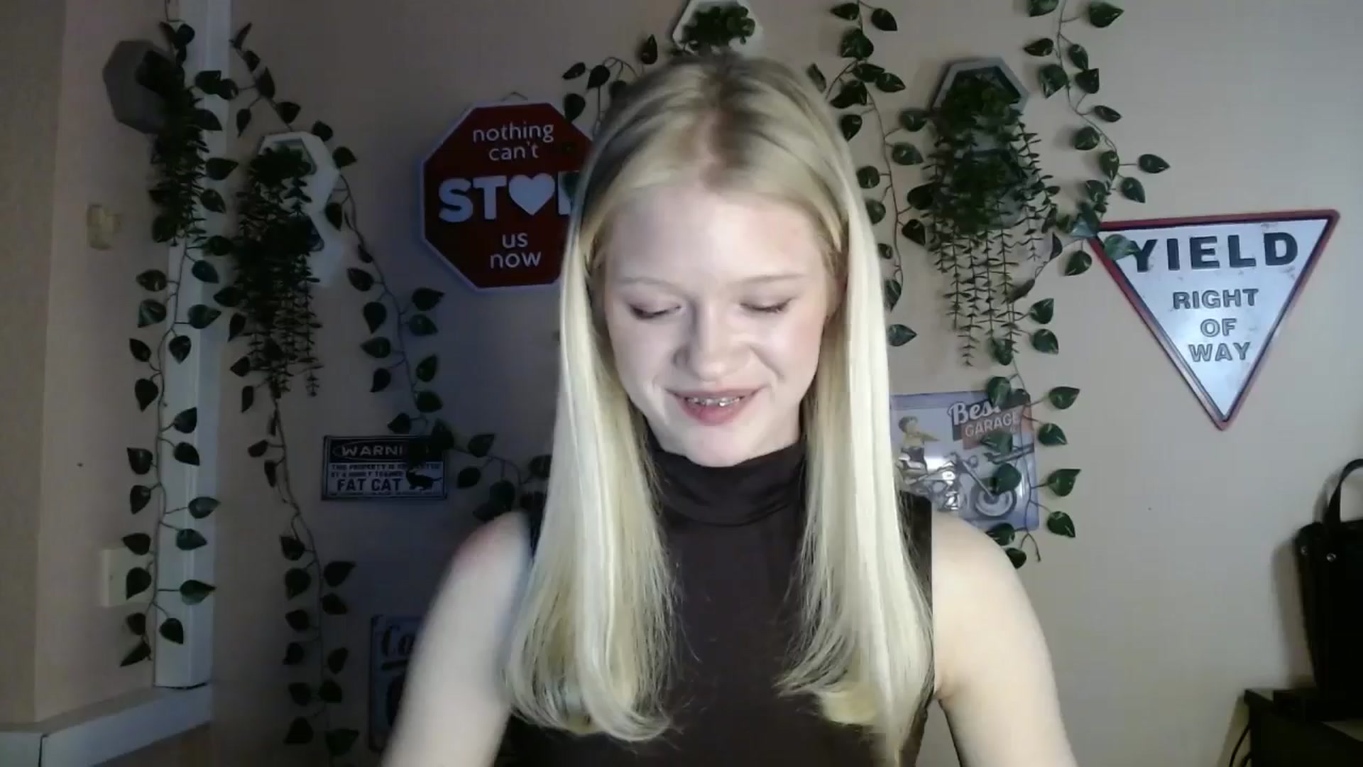 Gallery image thumbnail from Angel_baby's myfreecams stream on, 03/17/2026, 17:04 image 17 of 20