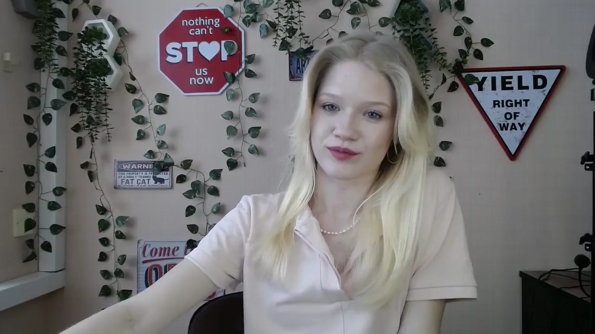 Gallery image thumbnail from Angel_baby's myfreecams stream on, 03/25/2026, 15:23 image 7 of 20