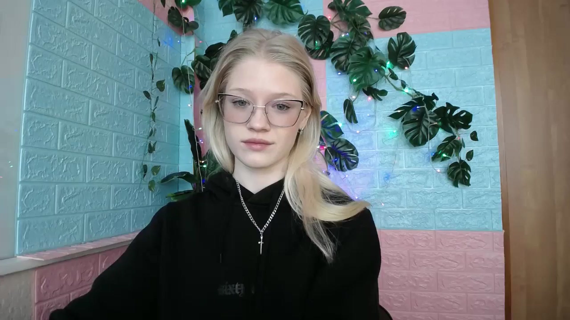 Gallery image thumbnail from Angel_baby's myfreecams stream on, 04/07/2026, 12:38 image 8 of 20