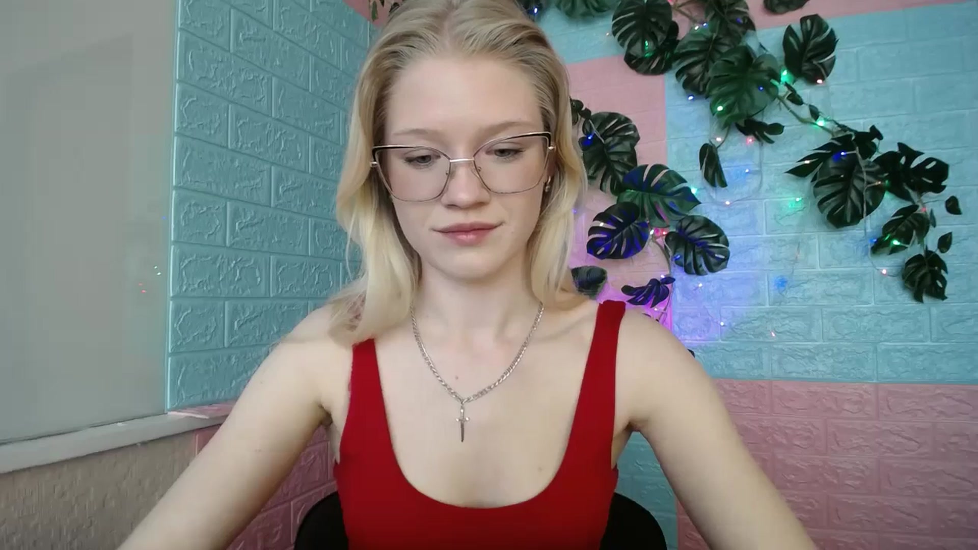 Gallery image thumbnail from Angel_baby's myfreecams stream on, 04/07/2026, 14:27 image 12 of 20