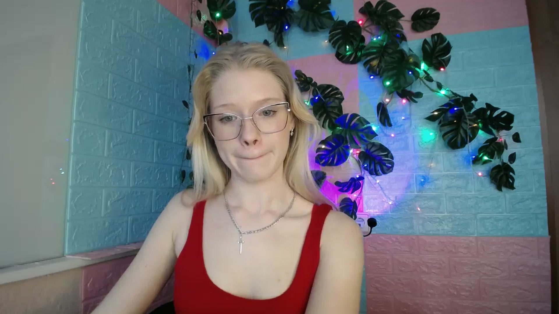 Gallery image thumbnail from Angel_baby's myfreecams stream on, 04/07/2026, 15:39 image 14 of 20