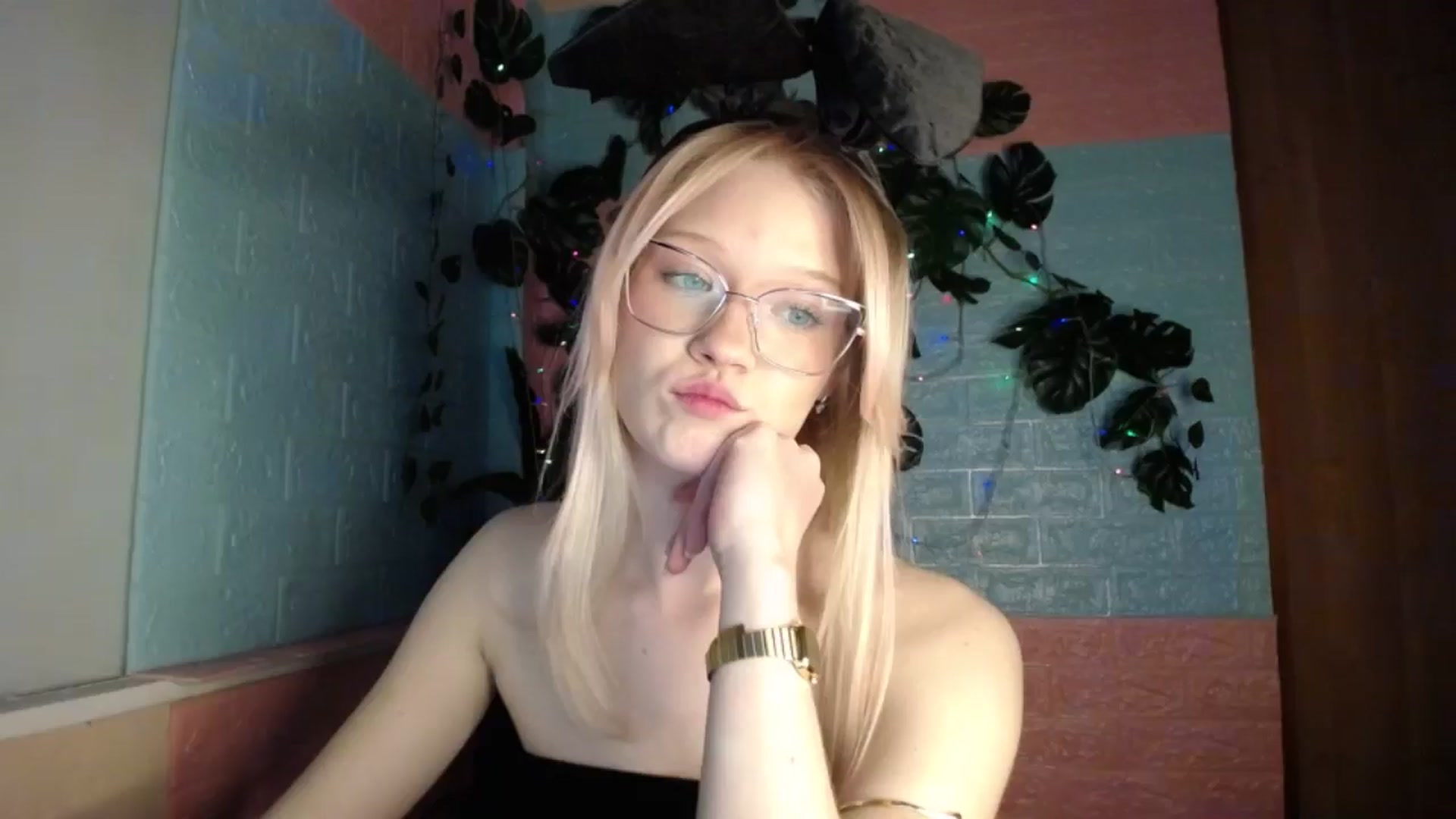 Gallery image thumbnail from Angel_baby's myfreecams stream on, 04/08/2026, 17:13 image 6 of 20