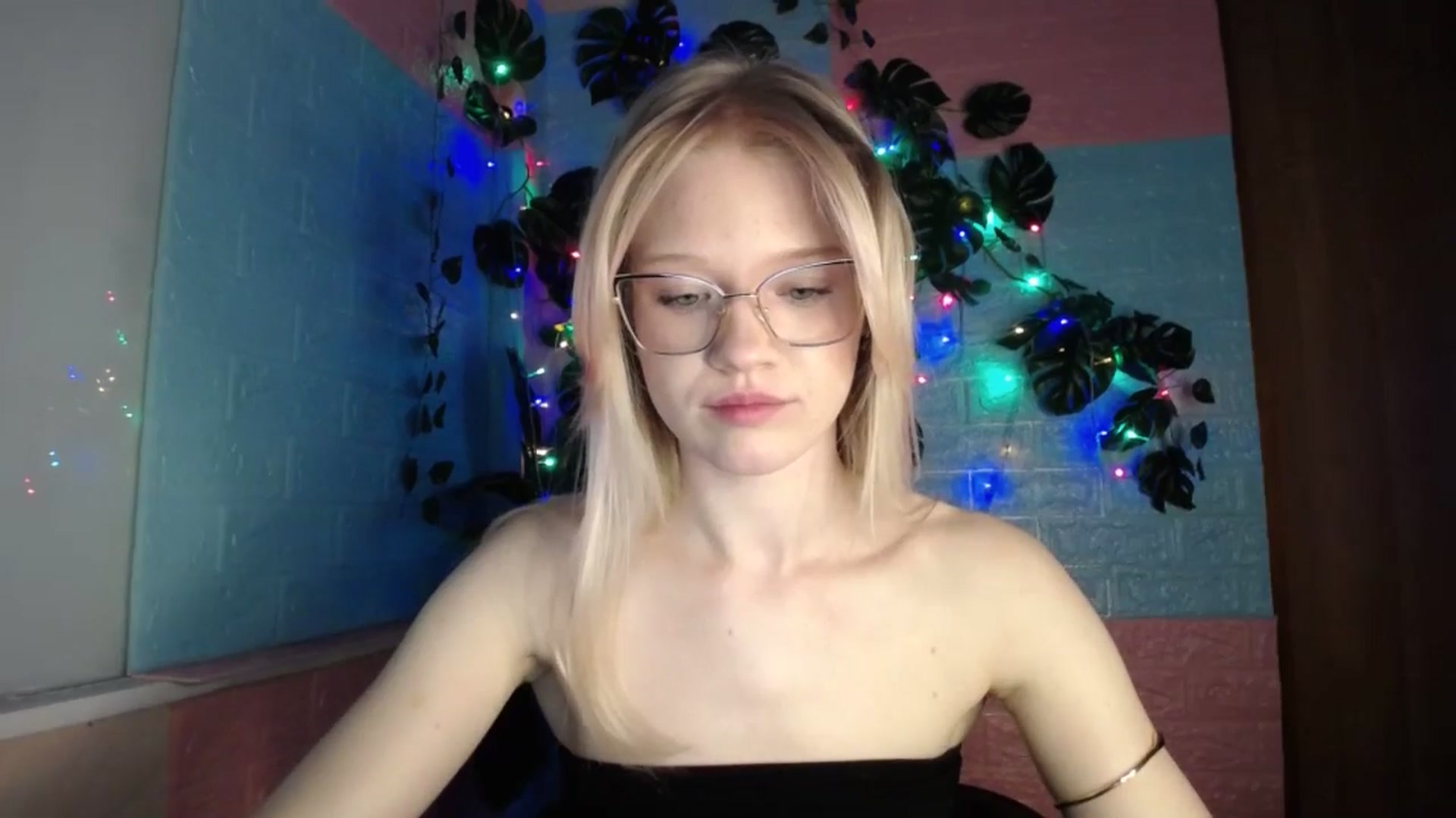 Gallery image thumbnail from Angel_baby's myfreecams stream on, 04/08/2026, 17:44 image 20 of 20