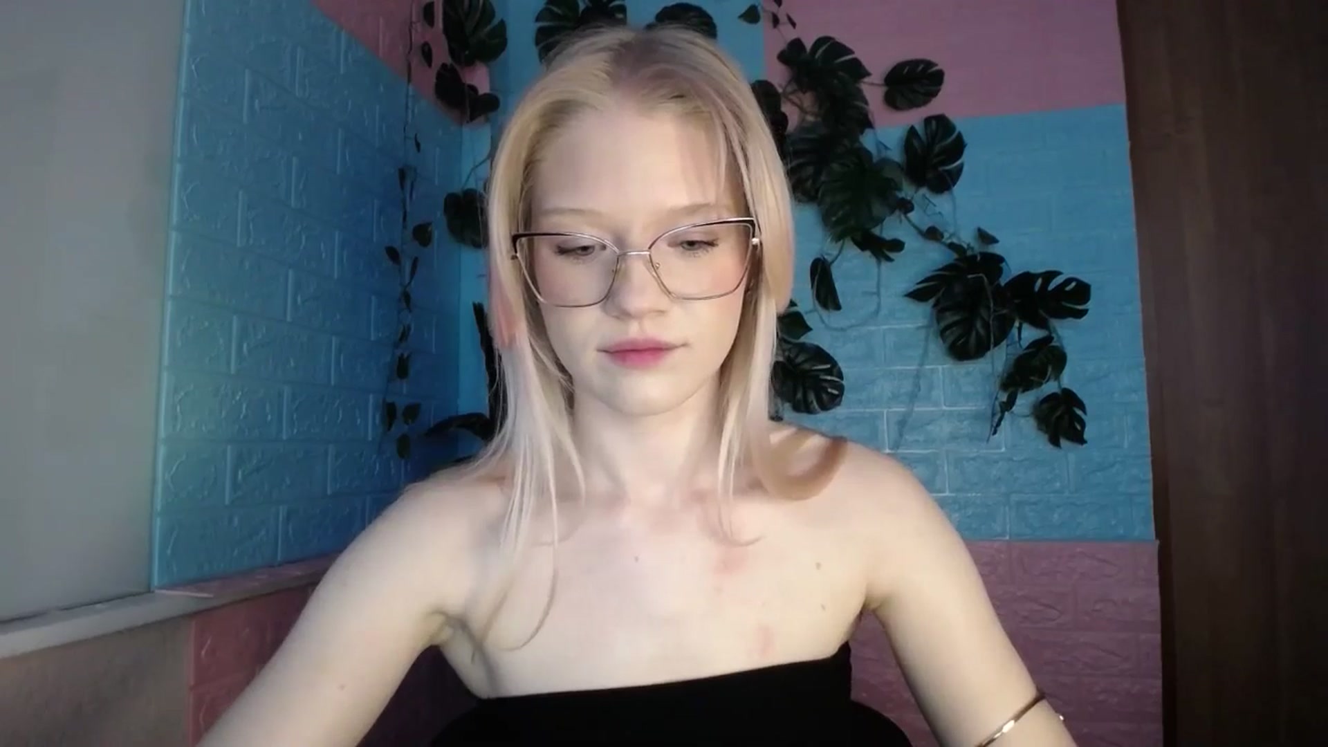 Gallery image thumbnail from Angel_baby's myfreecams stream on, 04/10/2026, 15:31 image 7 of 20