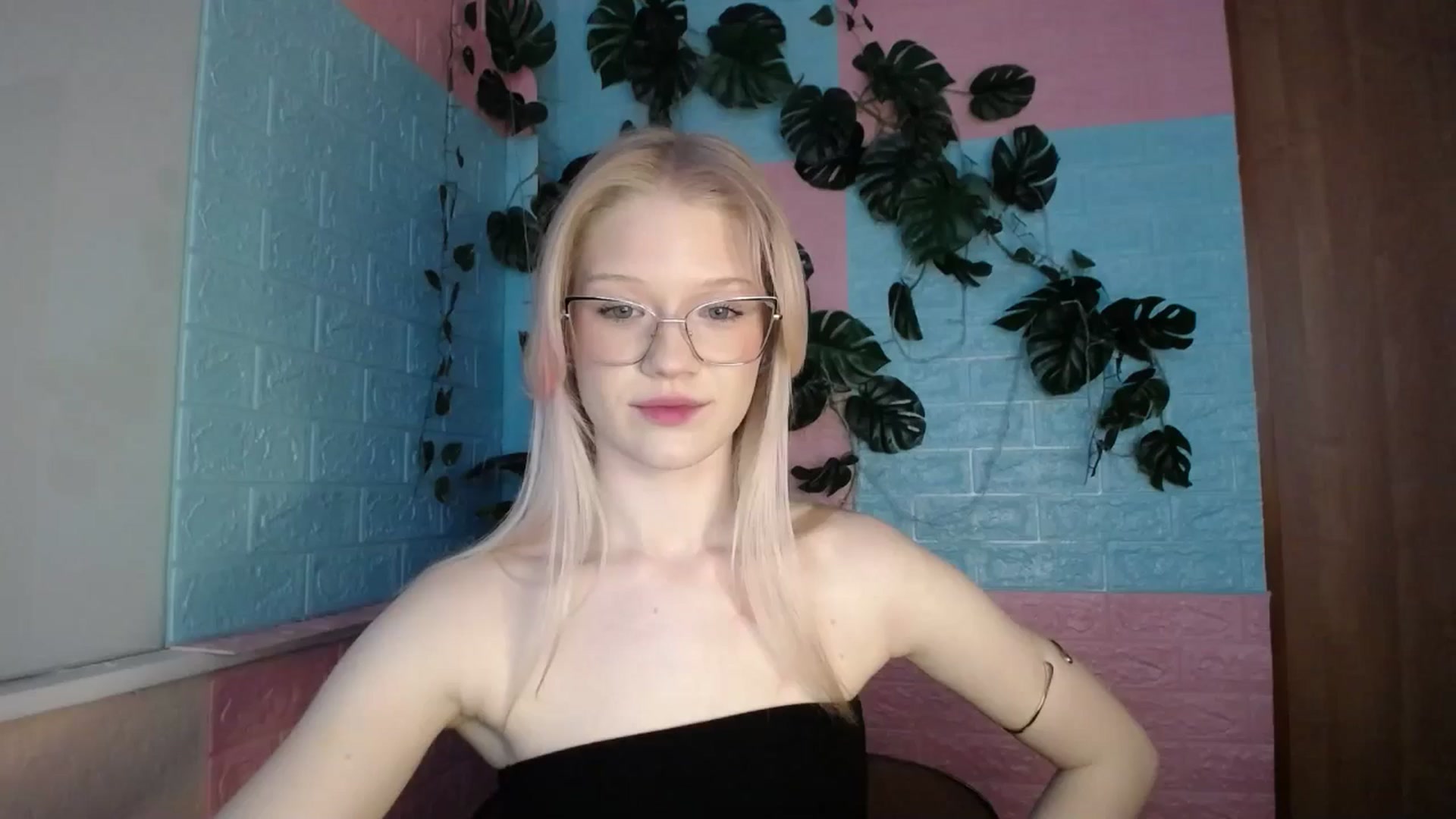 Gallery image thumbnail from Angel_baby's myfreecams stream on, 04/10/2026, 15:31 image 11 of 20