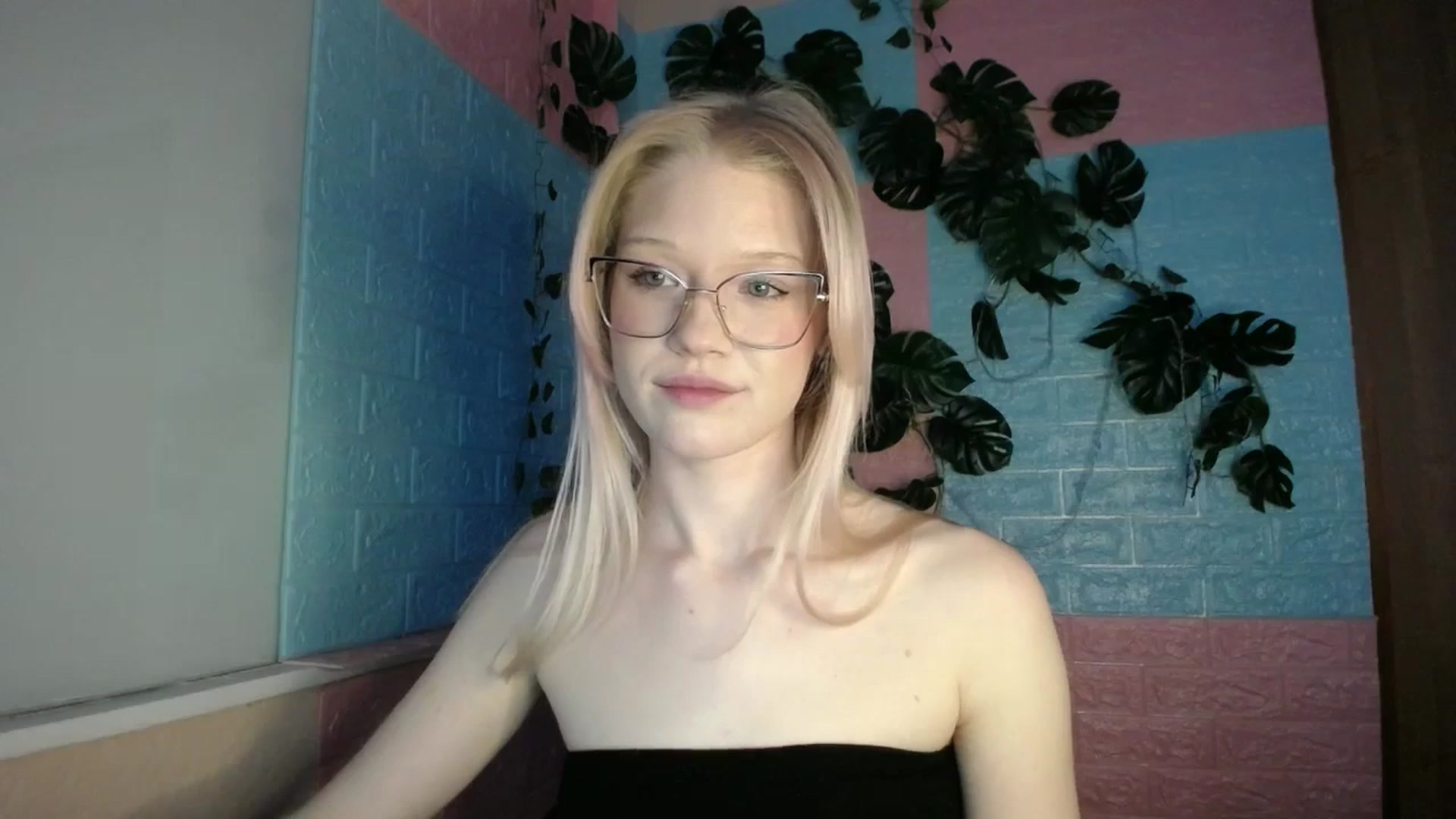 Gallery image thumbnail from Angel_baby's myfreecams stream on, 04/10/2026, 16:57 image 7 of 20