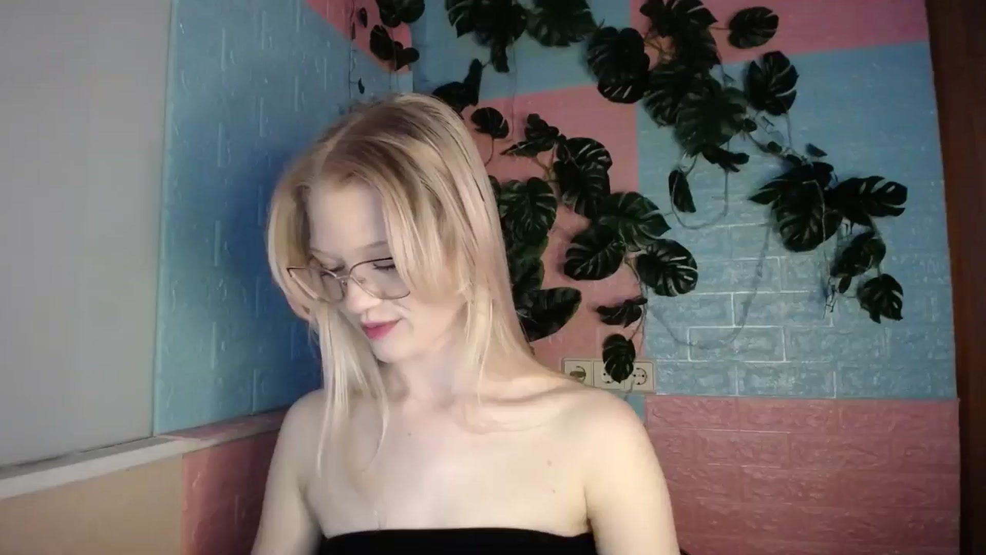 Gallery image thumbnail from Angel_baby's myfreecams stream on, 04/10/2026, 17:58 image 20 of 20