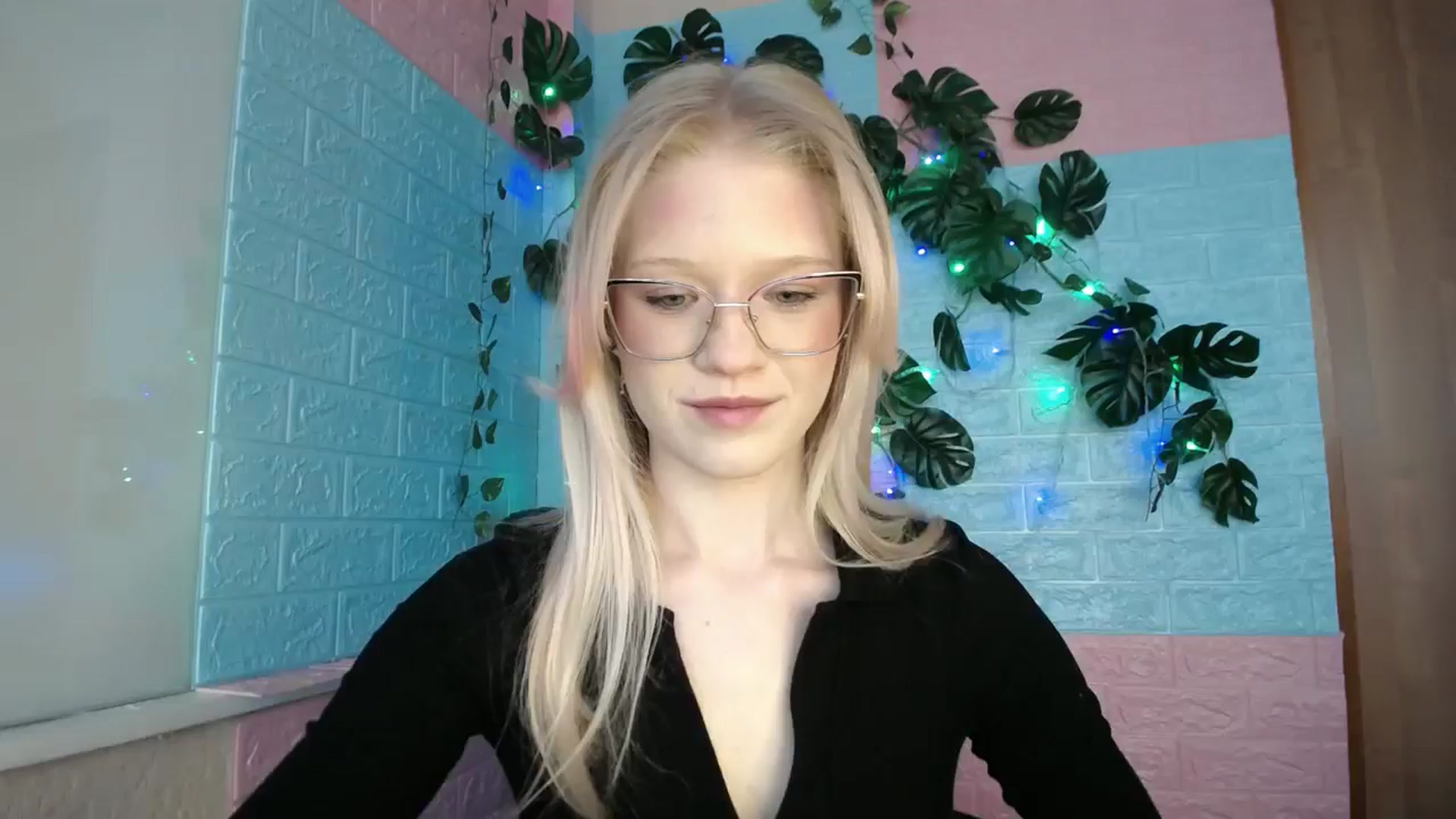 Gallery image thumbnail from Angel_baby's myfreecams stream on, 04/11/2026, 15:30 image 3 of 20