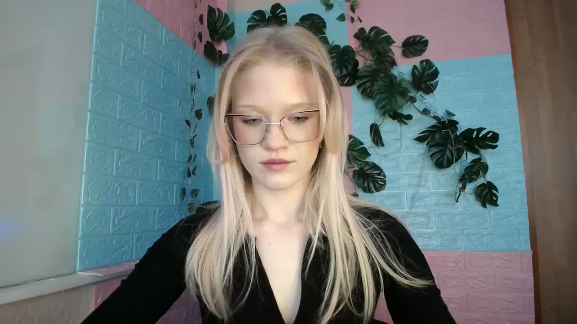 Gallery image thumbnail from Angel_baby's myfreecams stream on, 04/11/2026, 15:30 image 9 of 20