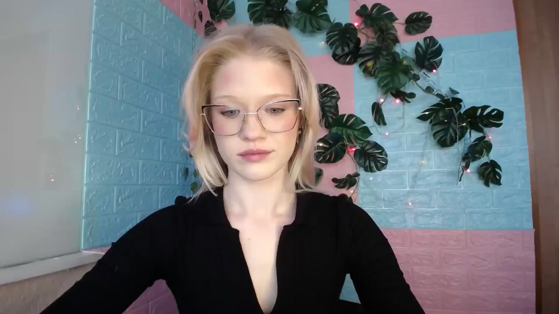 Gallery image thumbnail from Angel_baby's myfreecams stream on, 04/11/2026, 15:30 image 17 of 20