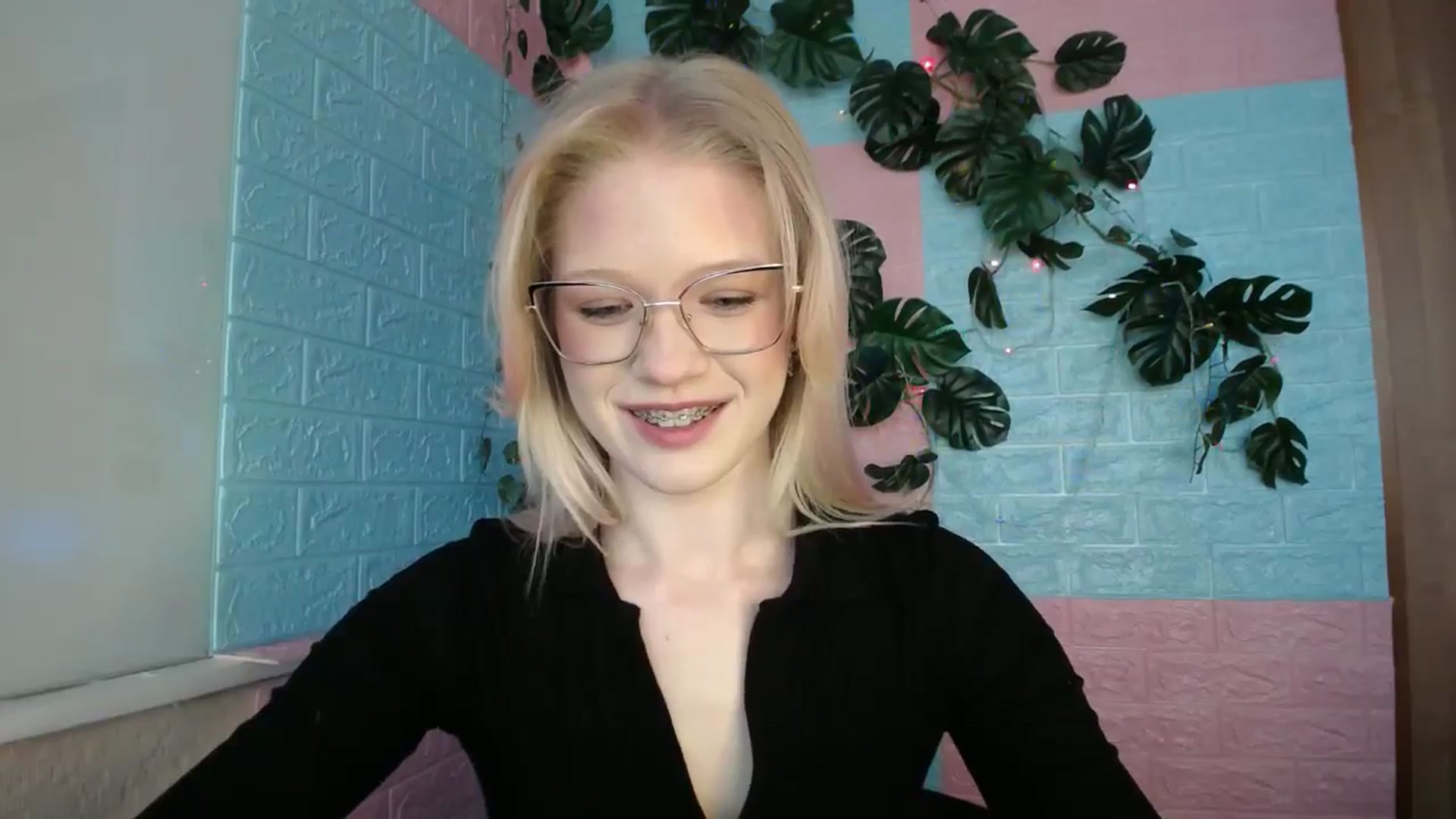 Gallery image thumbnail from Angel_baby's myfreecams stream on, 04/11/2026, 15:30 image 20 of 20