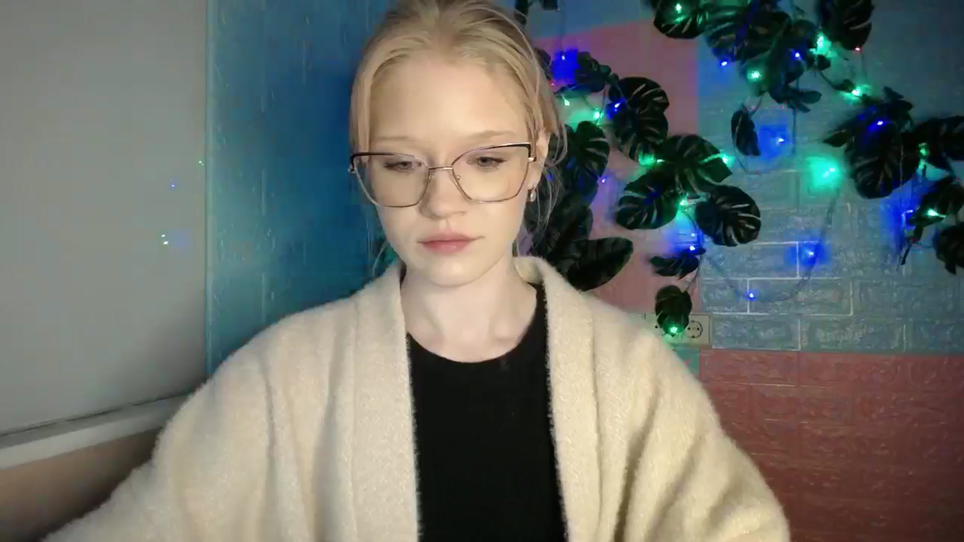 Gallery image thumbnail from Angel_baby's myfreecams stream on, 04/13/2026, 17:15 image 8 of 20