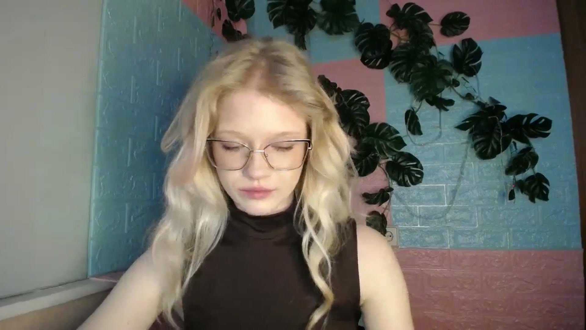 Gallery image thumbnail from Angel_baby's myfreecams stream on, 04/14/2026, 17:11 image 6 of 20