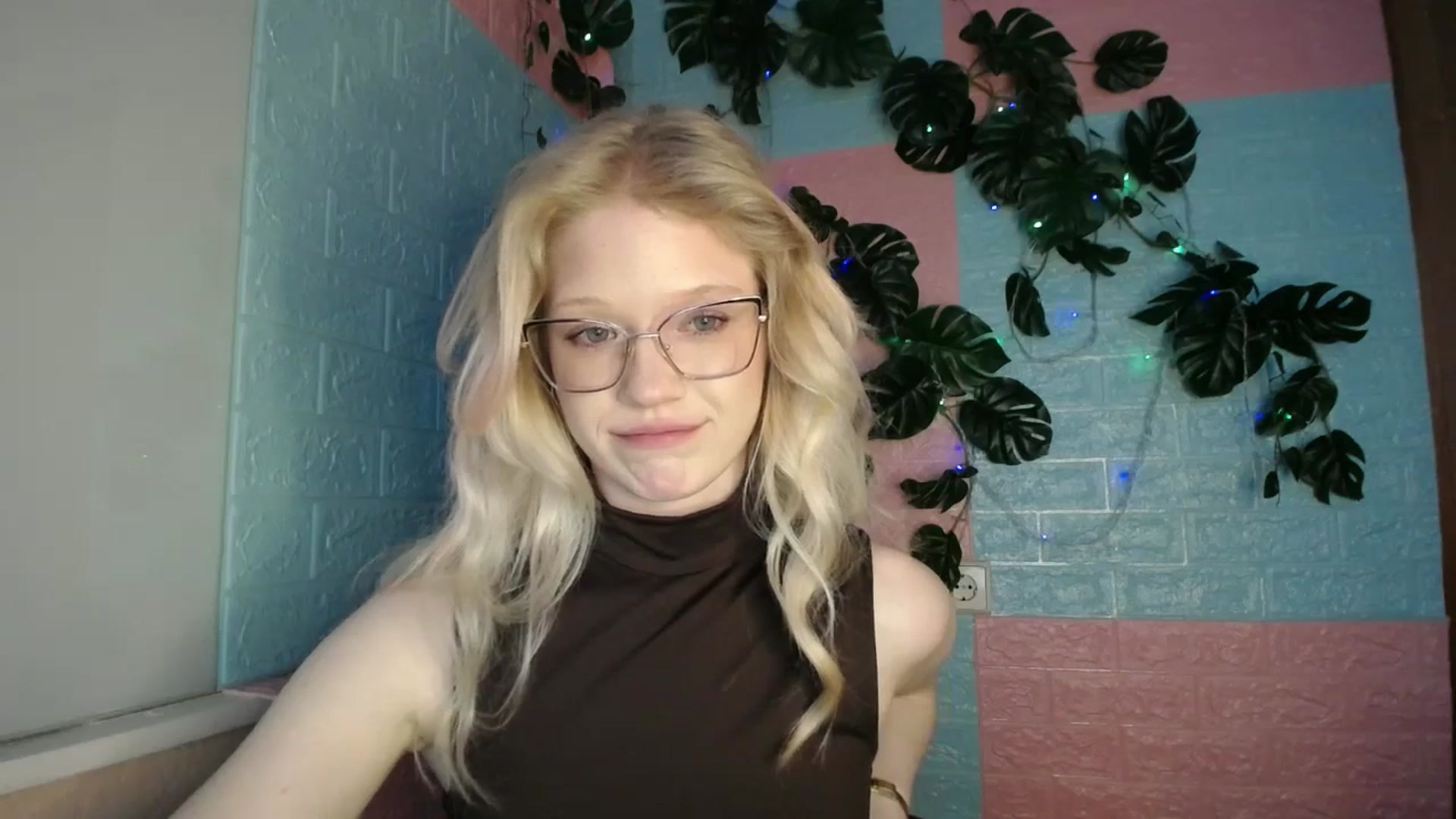 Gallery image thumbnail from Angel_baby's myfreecams stream on, 04/14/2026, 17:11 image 5 of 20