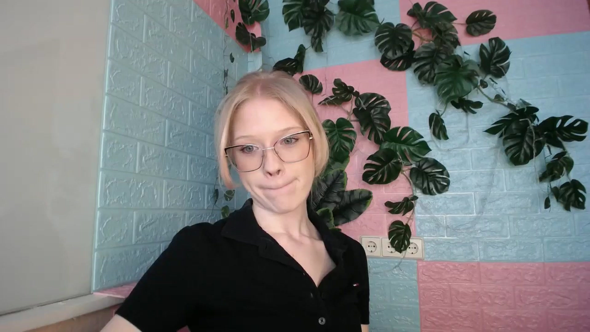 Gallery image thumbnail from Angel_baby's myfreecams stream on, 04/15/2026, 16:16 image 14 of 20