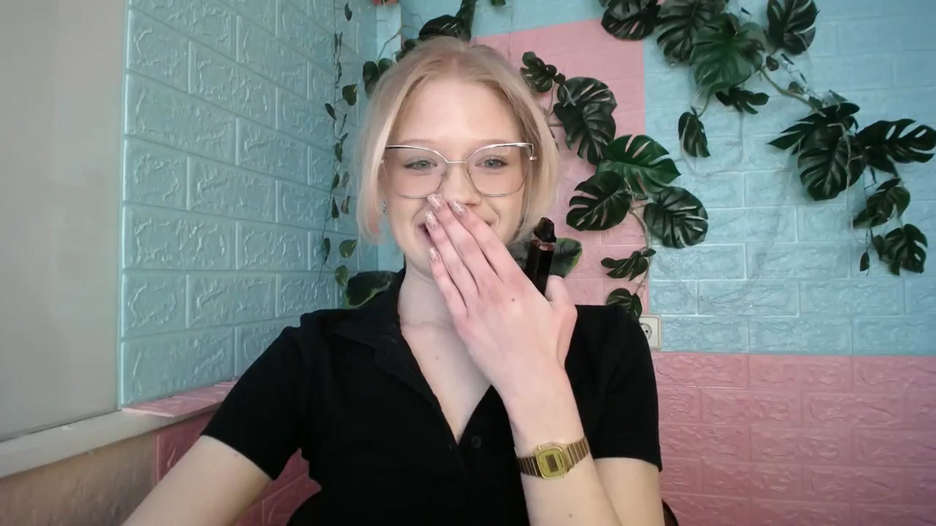 Gallery image thumbnail from Angel_baby's myfreecams stream on, 04/15/2026, 16:16 image 7 of 20