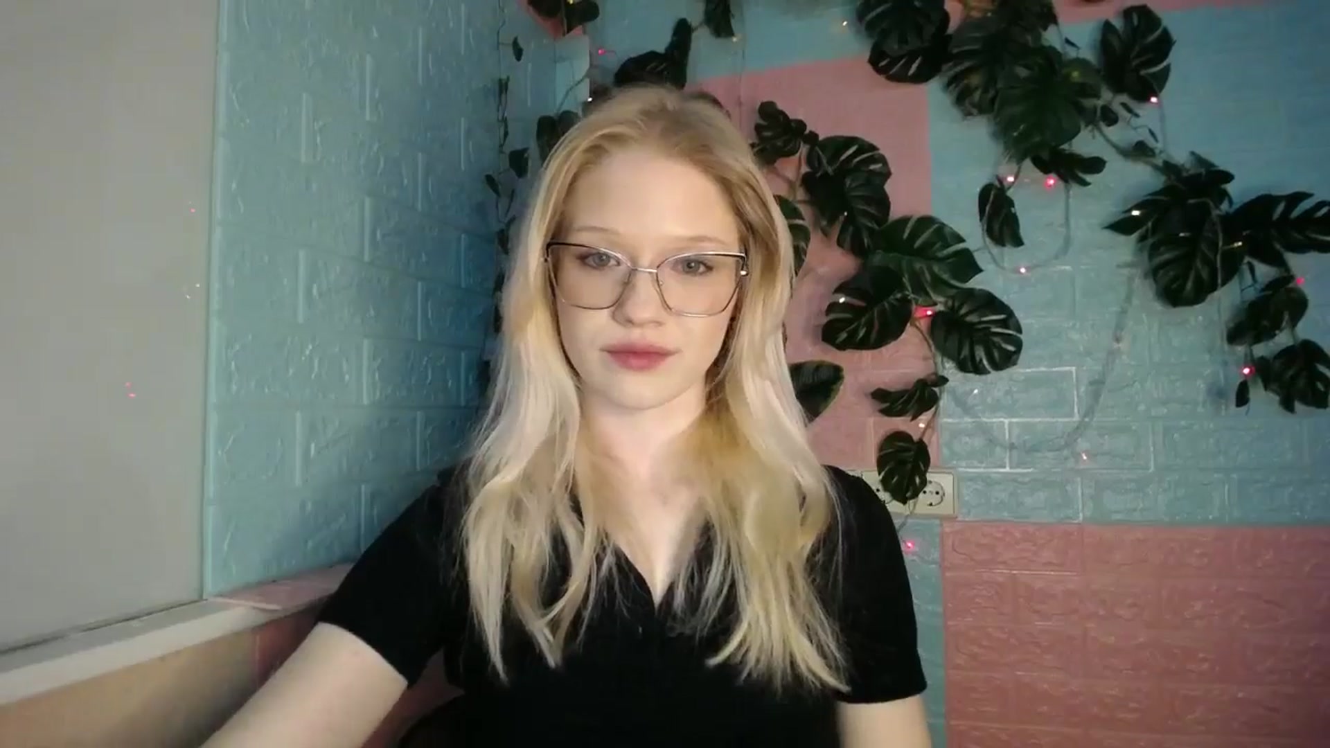 Gallery image thumbnail from Angel_baby's myfreecams stream on, 04/15/2026, 18:02 image 2 of 20