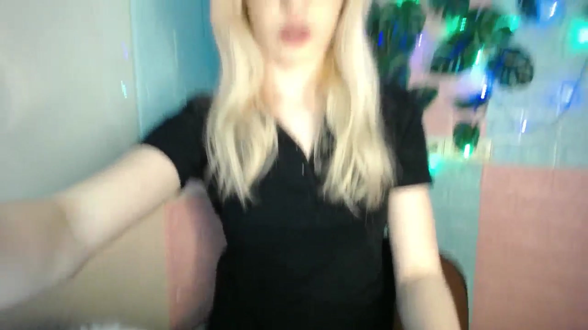 Gallery image thumbnail from Angel_baby's myfreecams stream on, 04/15/2026, 18:02 image 17 of 20