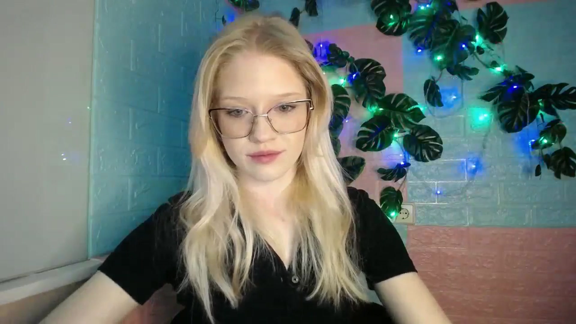 Gallery image thumbnail from Angel_baby's myfreecams stream on, 04/15/2026, 18:02 image 3 of 20