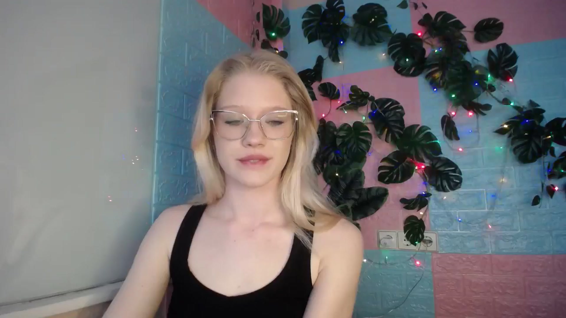 Gallery image thumbnail from Angel_baby's myfreecams stream on, 04/16/2026, 16:52 image 4 of 20