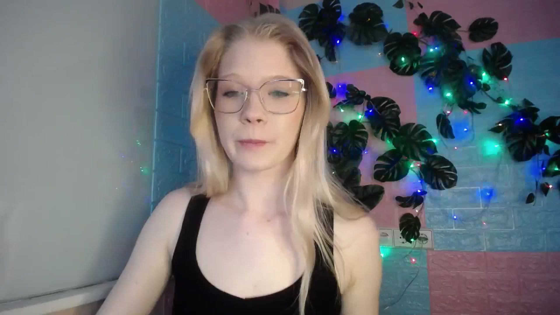 Gallery image thumbnail from Angel_baby's myfreecams stream on, 04/16/2026, 16:52 image 9 of 20