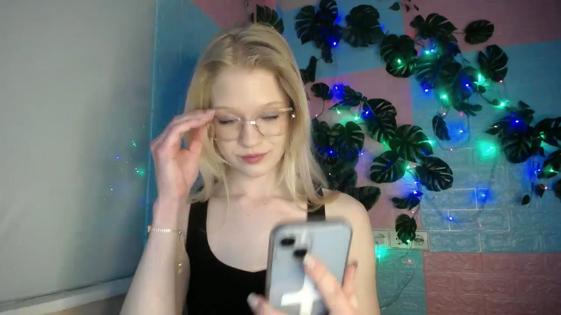 Gallery image thumbnail from Angel_baby's myfreecams stream on, 04/16/2026, 16:52 image 19 of 20