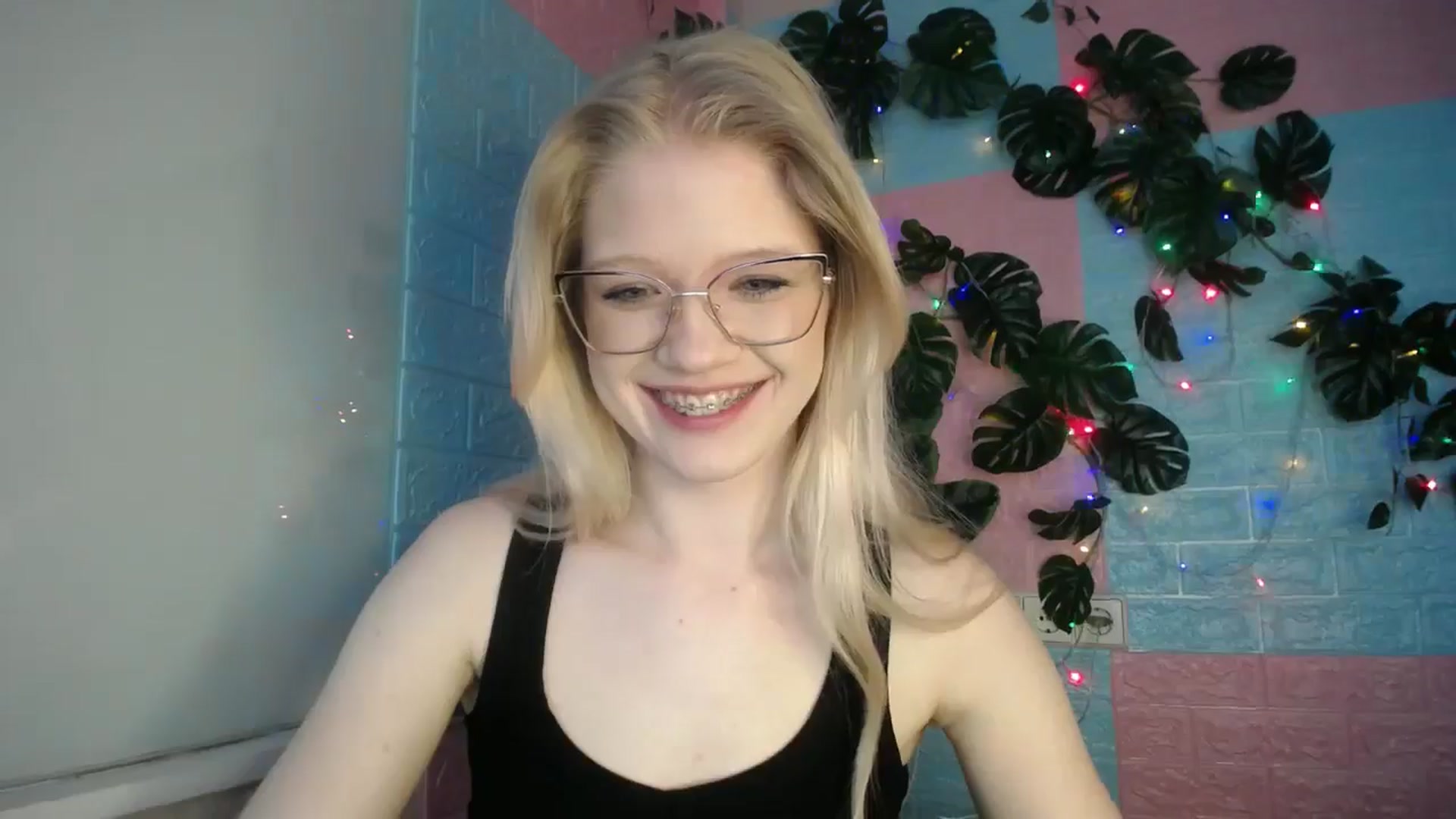 Gallery image thumbnail from Angel_baby's myfreecams stream on, 04/16/2026, 16:52 image 8 of 20