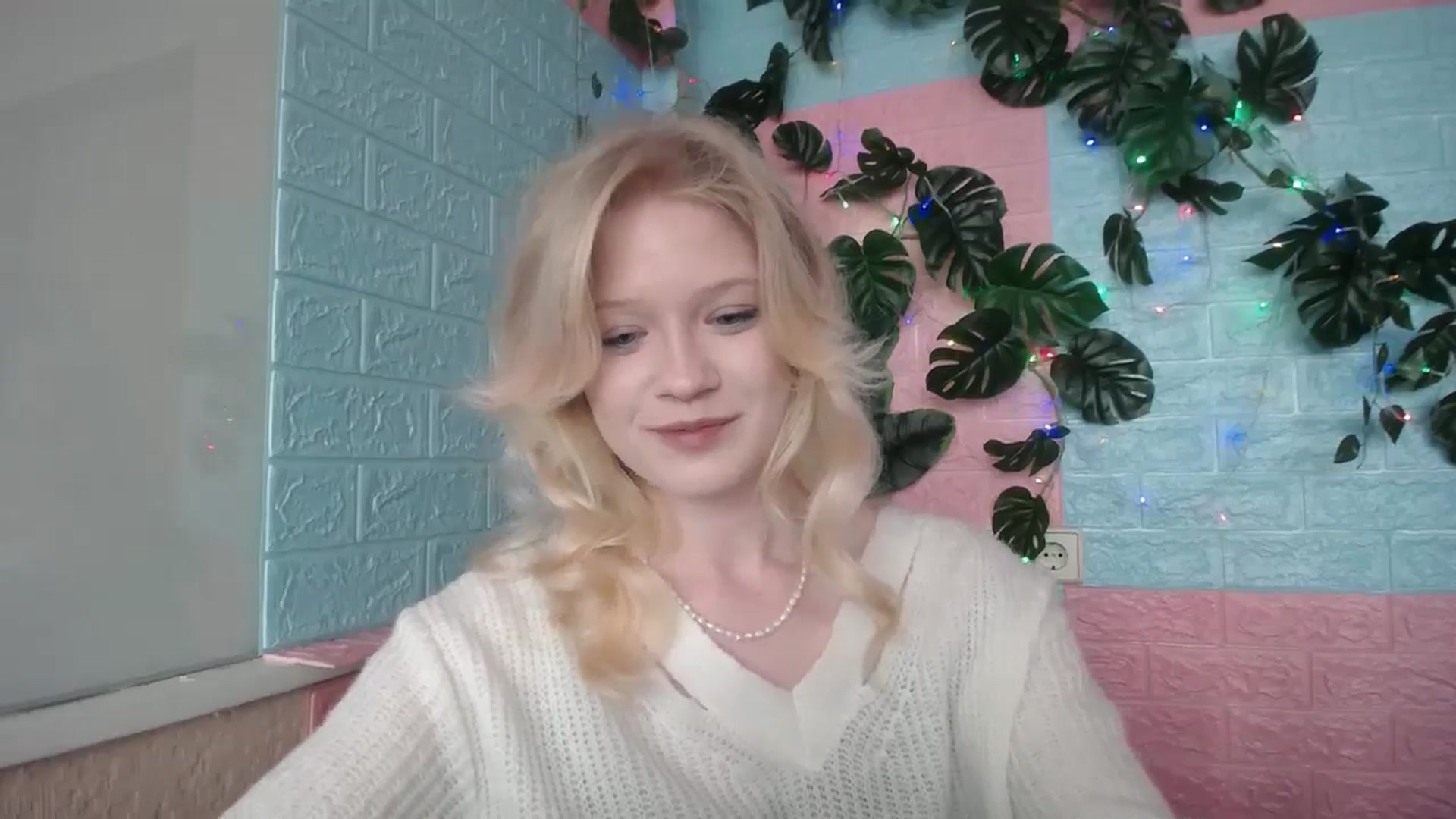 Gallery image thumbnail from Angel_baby's myfreecams stream on, 04/18/2026, 16:14 image 7 of 20