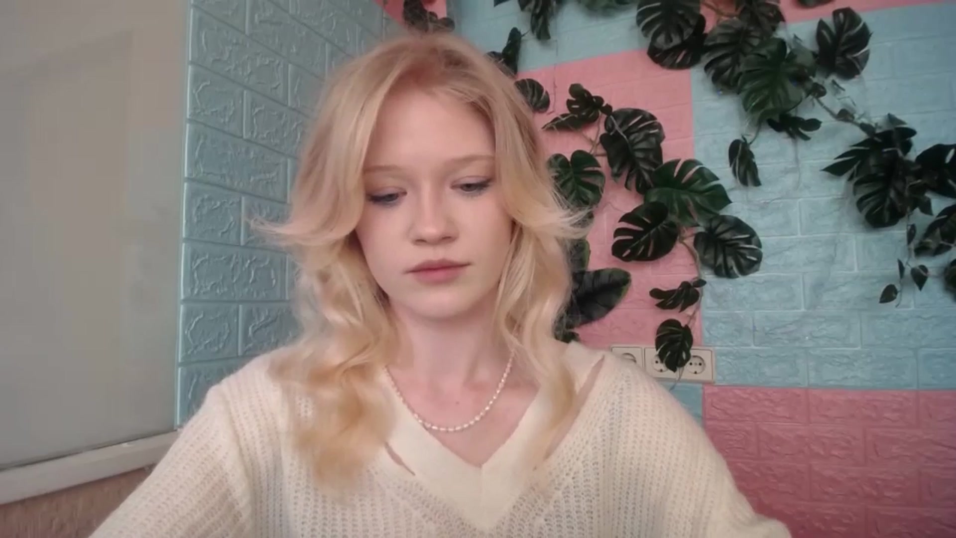 Gallery image thumbnail from Angel_baby's myfreecams stream on, 04/18/2026, 16:14 image 20 of 20