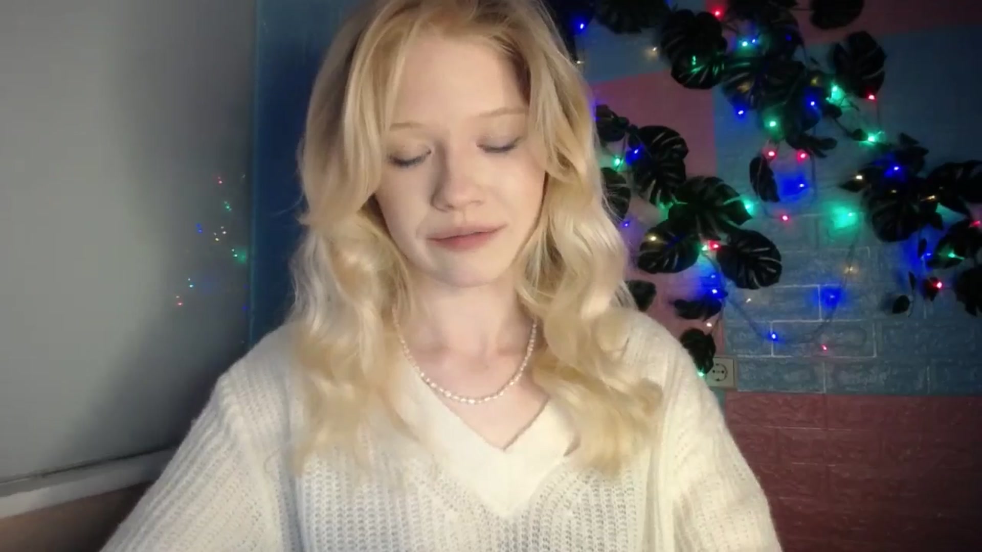Gallery image thumbnail from Angel_baby's myfreecams stream on, 04/18/2026, 17:24 image 11 of 20